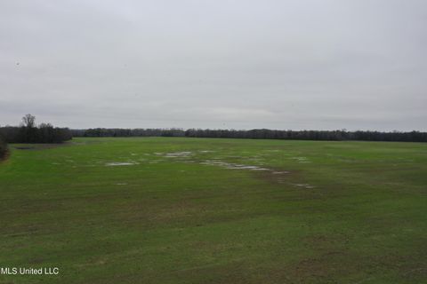 Vacant Land For Sale - 2000 Walnut Lake Road<br/> Dundee, MS 38626