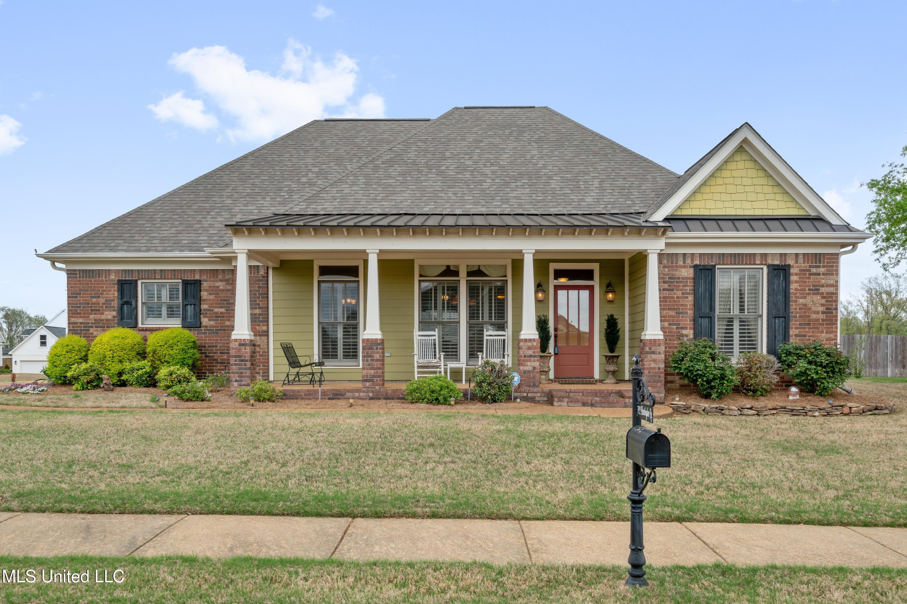 3922 Huntingdon Lane, Hernando, Mississippi image 1