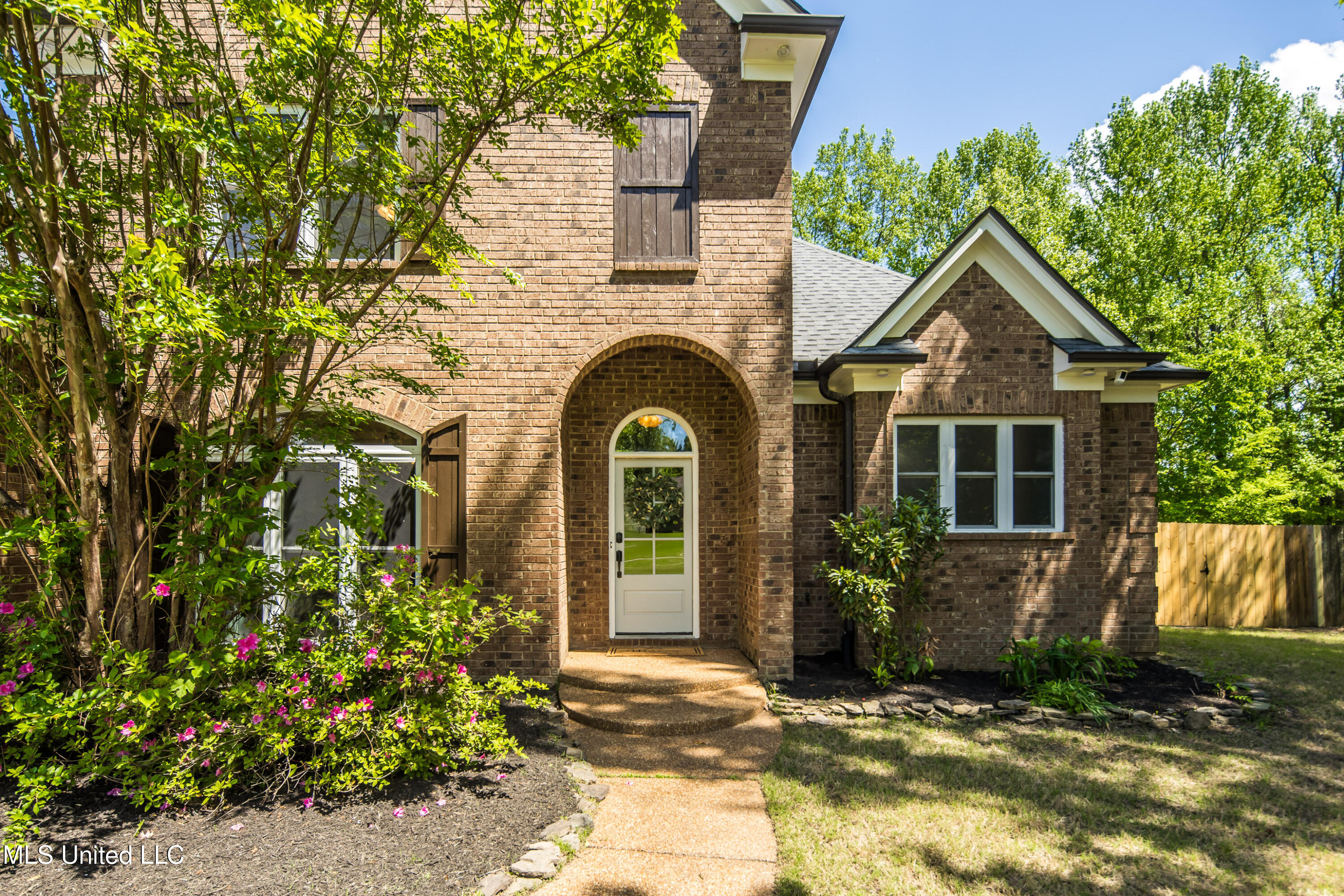 5674 E Santa Fe Drive, Olive Branch, Mississippi image 6