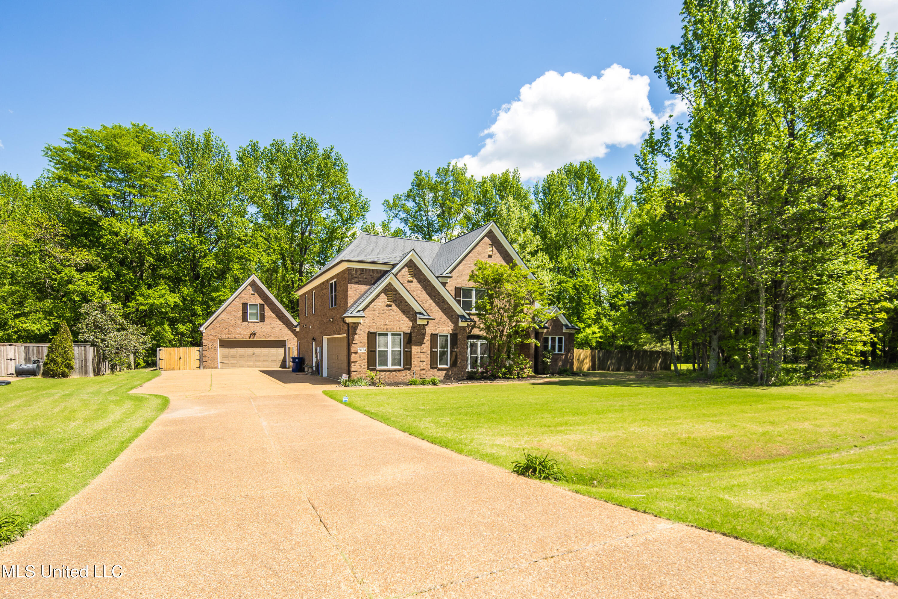 5674 E Santa Fe Drive, Olive Branch, Mississippi image 3