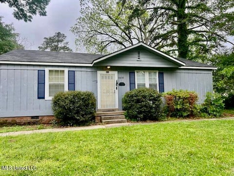 Homes For Sale - 3810 Sherwood Drive<br/> Adams County, Natchez, MS 39120