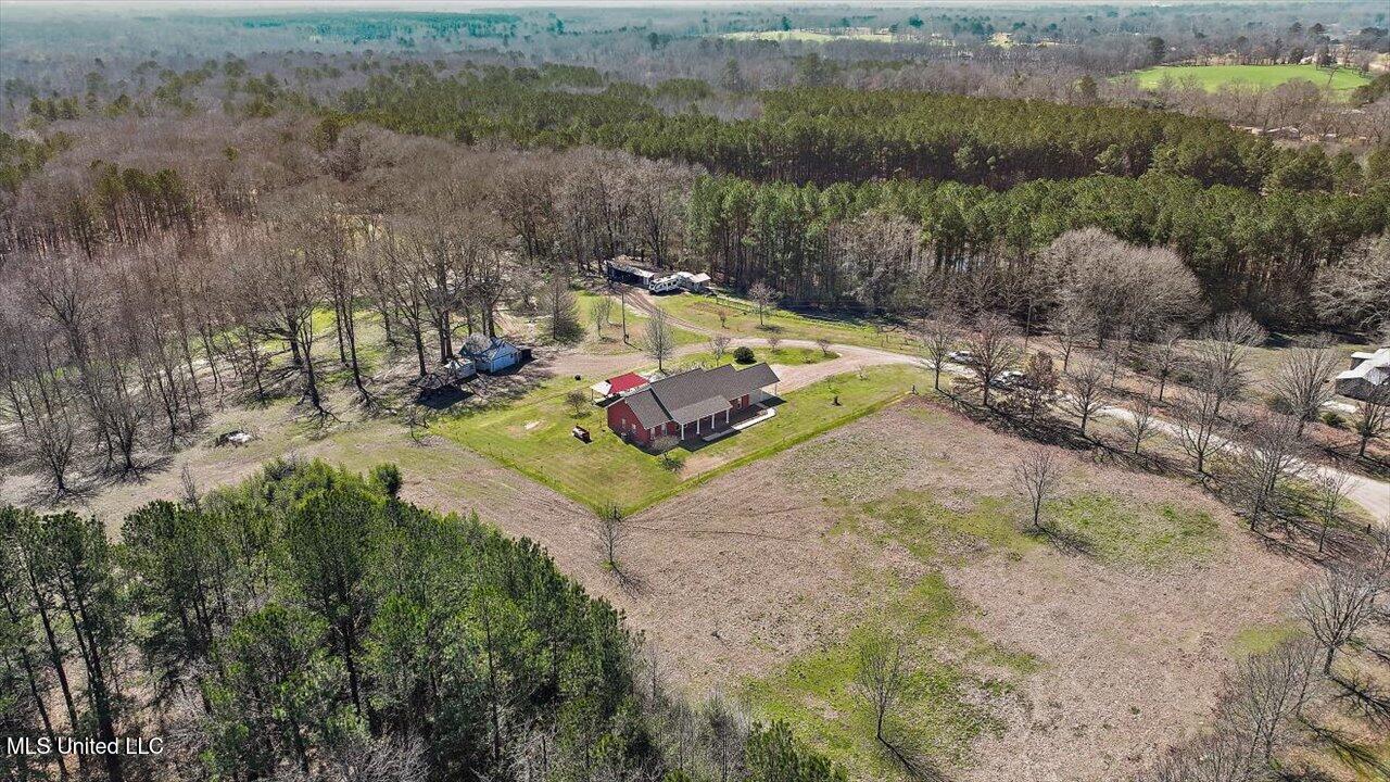 2099 E Franklin Street, Carthage, Mississippi image 32