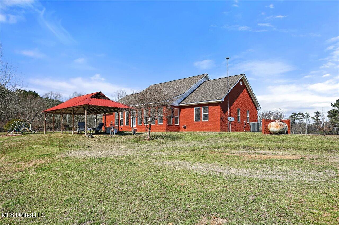 2099 E Franklin Street, Carthage, Mississippi image 32
