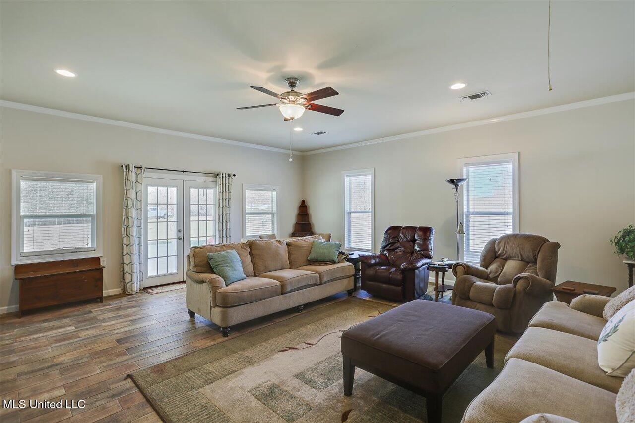 2099 E Franklin Street, Carthage, Mississippi image 25