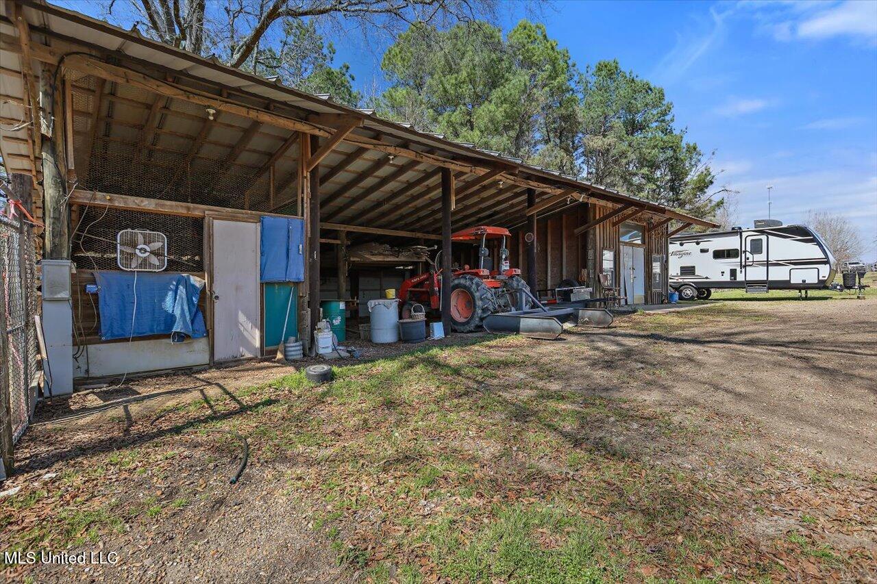 2099 E Franklin Street, Carthage, Mississippi image 43