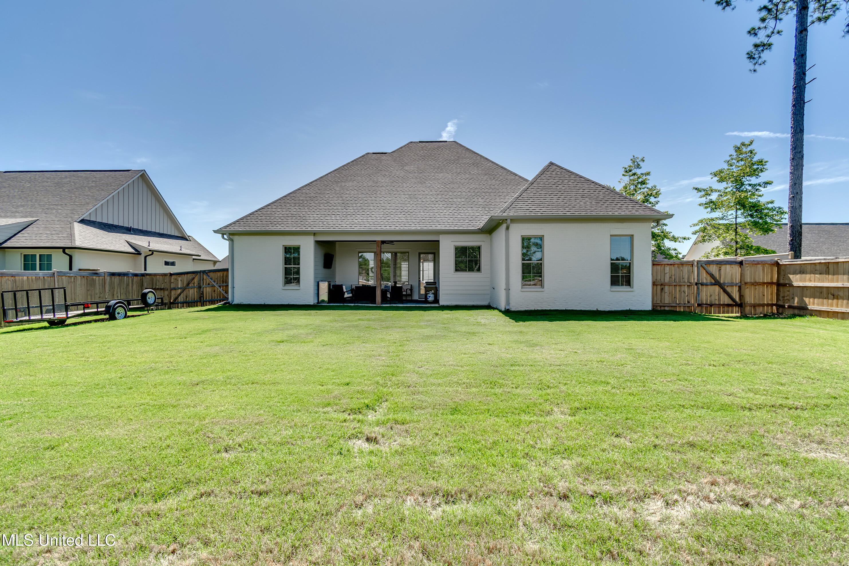 Madison, Mississippi 39110, United States, 4 Bedrooms Bedrooms, ,3 BathroomsBathrooms,Residential,Pending,135654