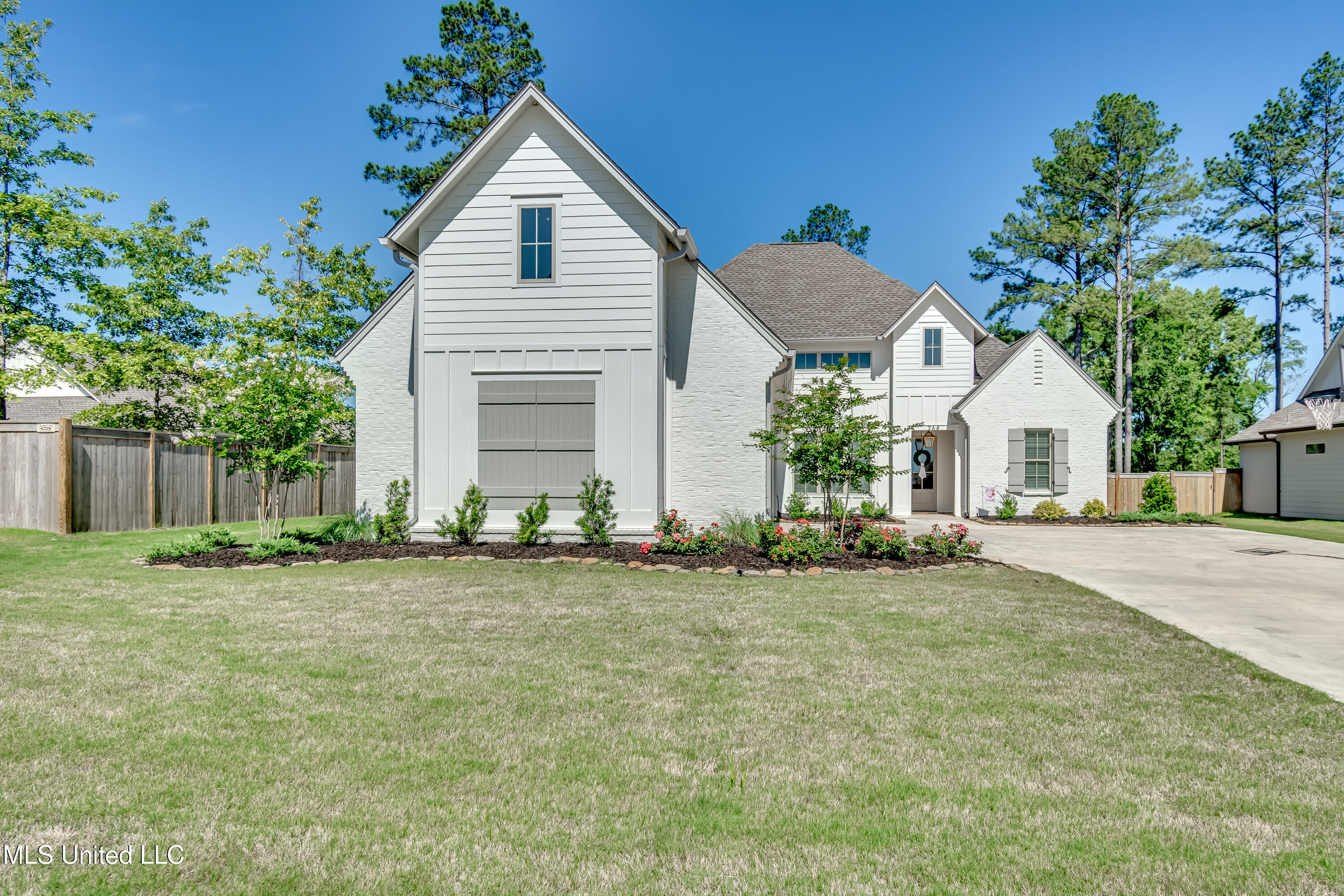 264 Kingswood Place, Madison, Mississippi image 1