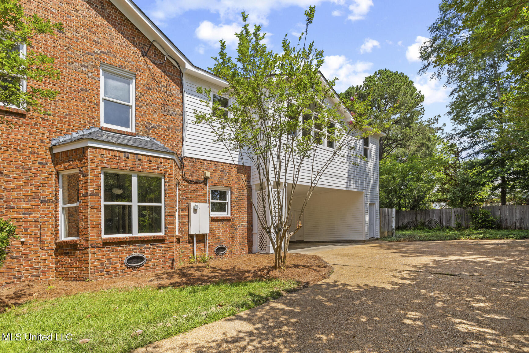 1034 Northpointe Drive, Jackson, Mississippi image 3