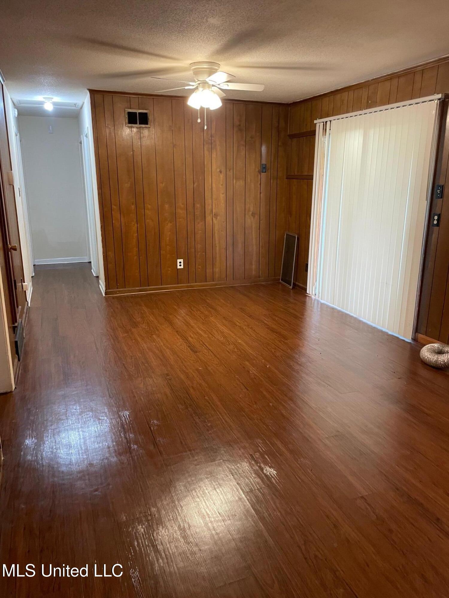213 Hillbrook Drive, Southaven, Mississippi image 8
