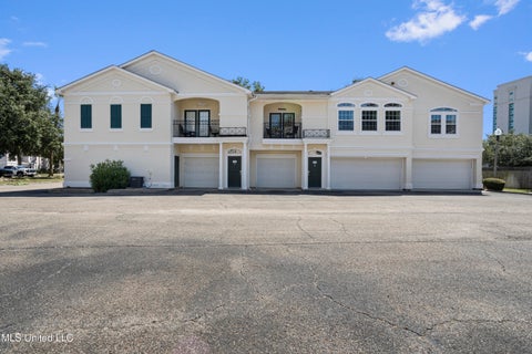 Condo For Sale - 2252 Beach Drive<br/> Gulfport, MS 39507