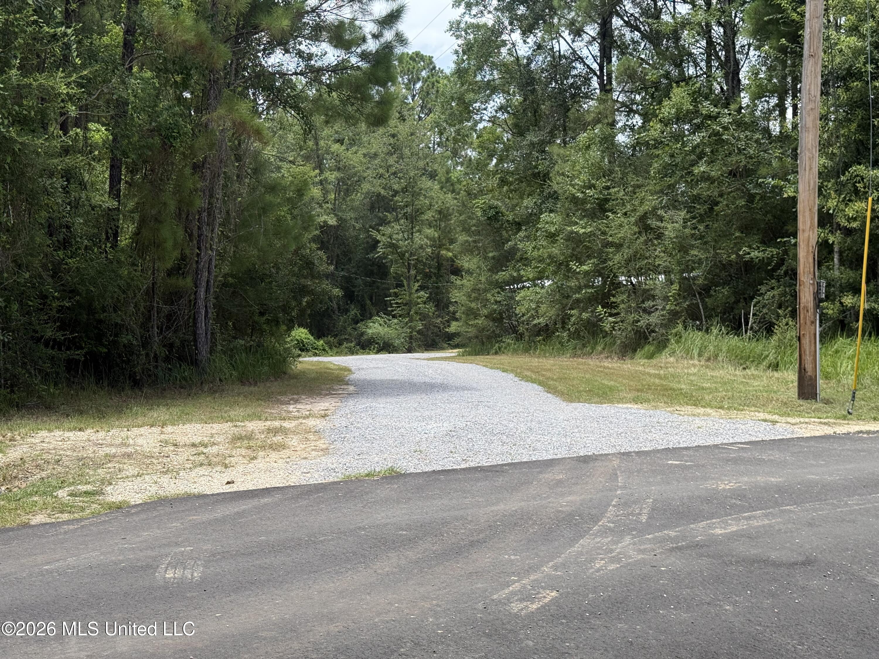 Photo 1 of 28 — 5622 Hoda Road, Kiln, MS 39556