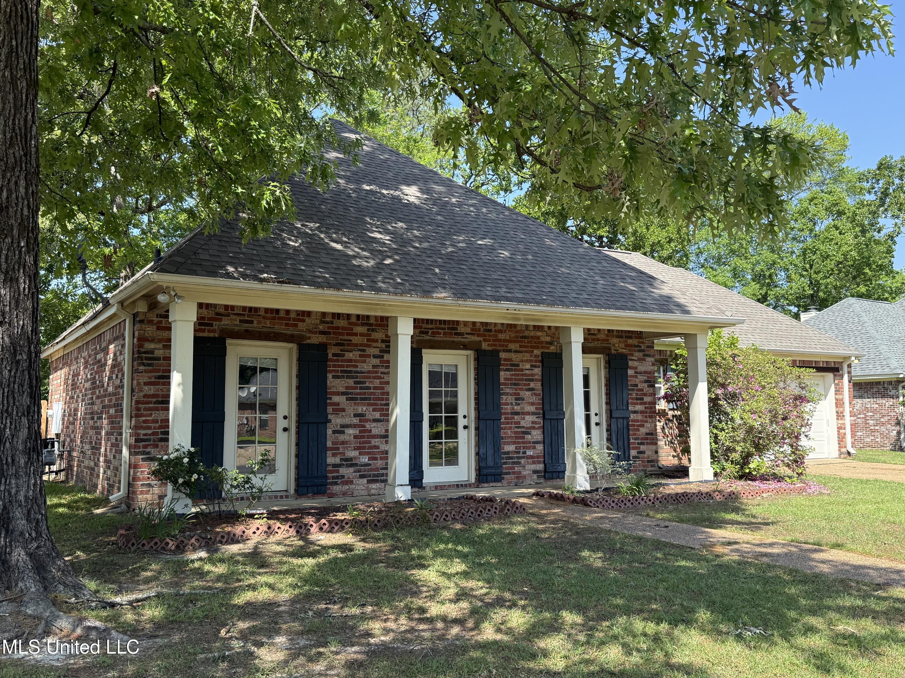 1007 Riverchase North Drive, Brandon, Mississippi image 1