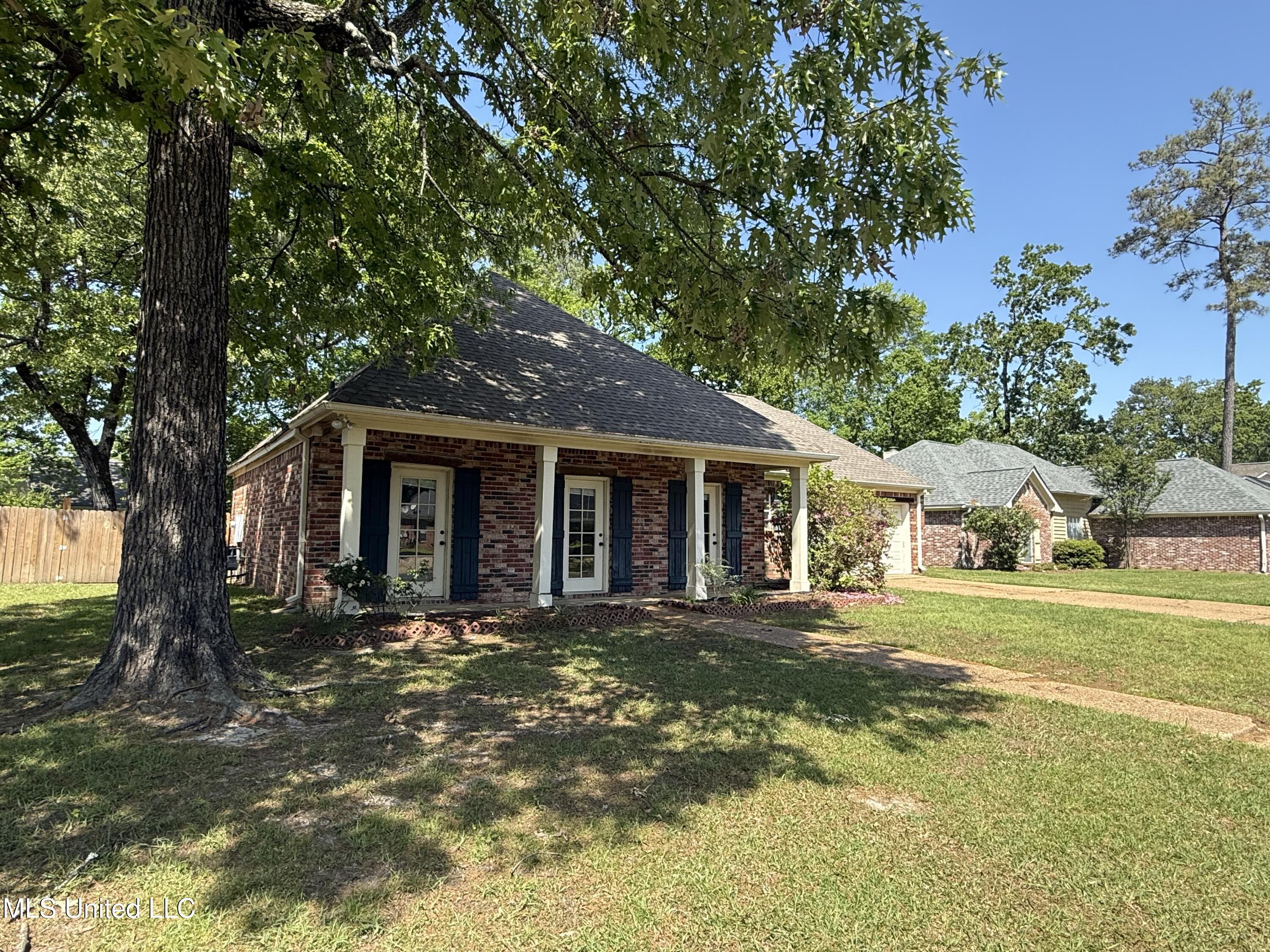 1007 Riverchase North Drive, Brandon, Mississippi image 4