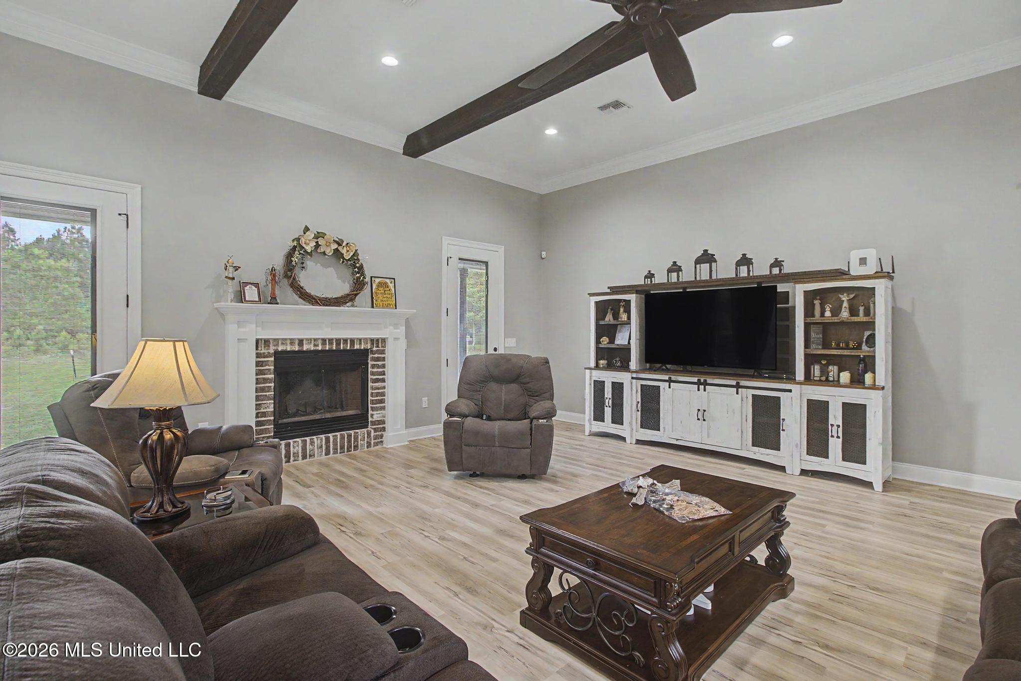 1034 W Mchenry Road