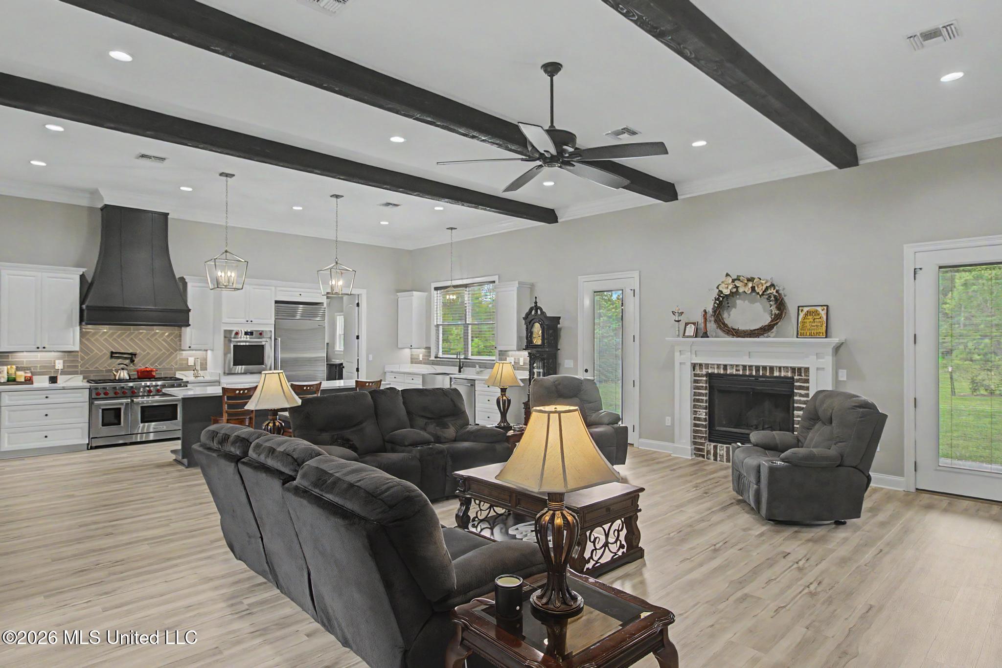 1034 W Mchenry Road