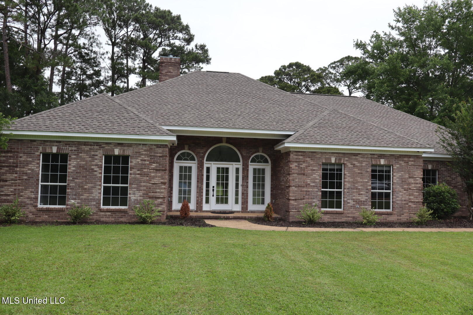 8316 Martin Bluff Road, Gautier, Mississippi image 5