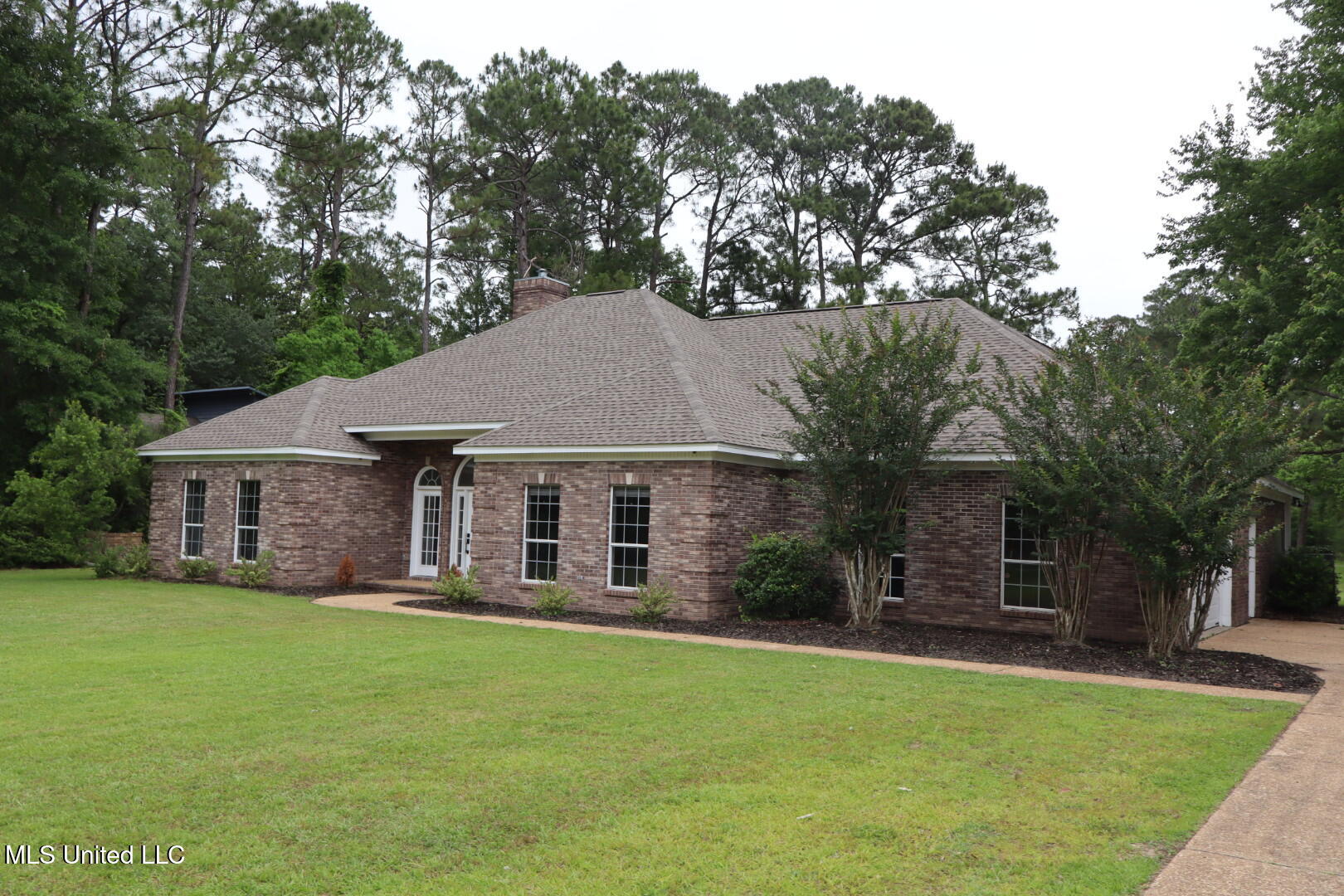 8316 Martin Bluff Road, Gautier, Mississippi image 1