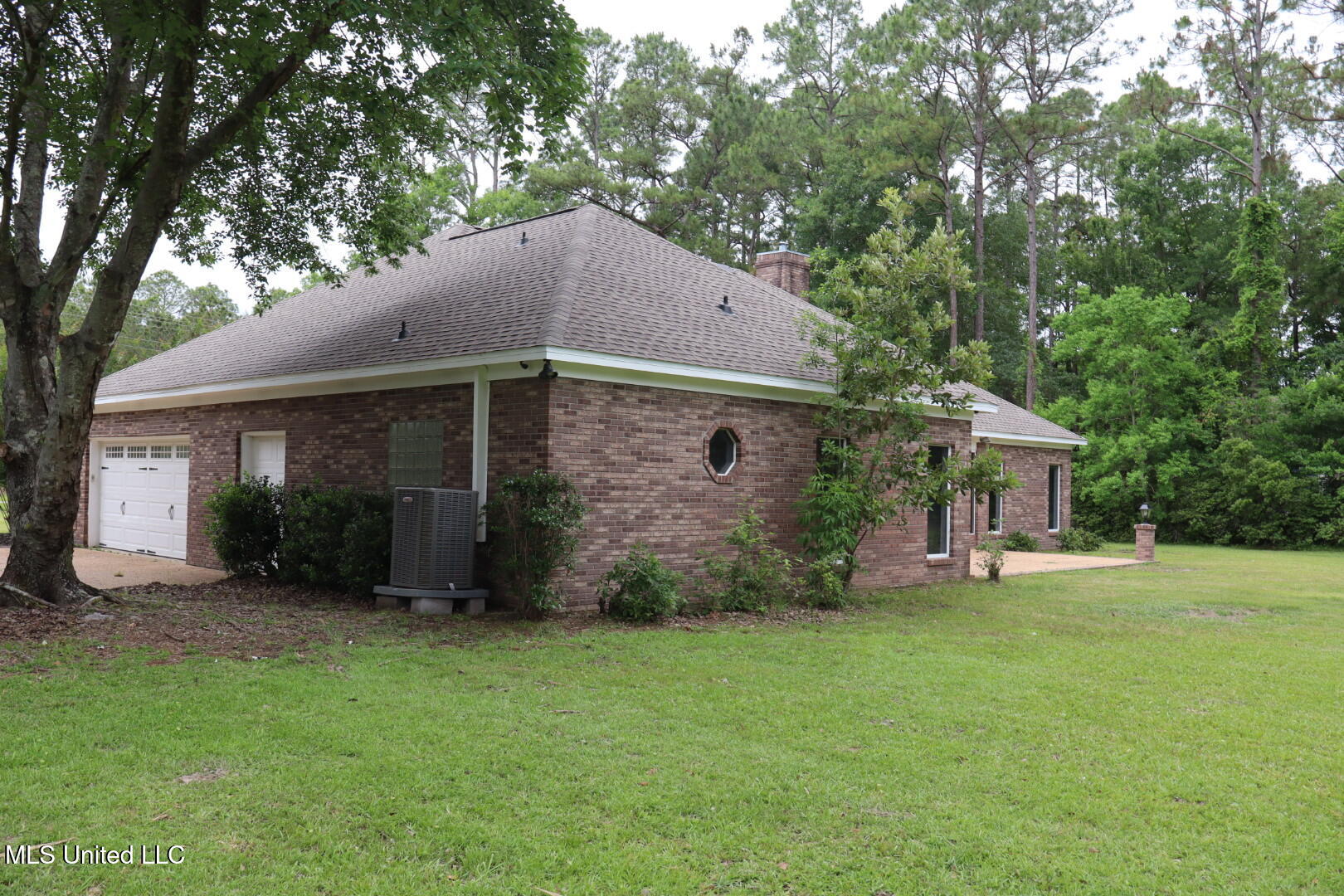 8316 Martin Bluff Road, Gautier, Mississippi image 8