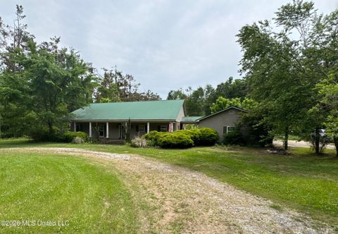 Homes For Sale - 213 Denton Road<br/> Grenada County, Holcomb, MS 38940