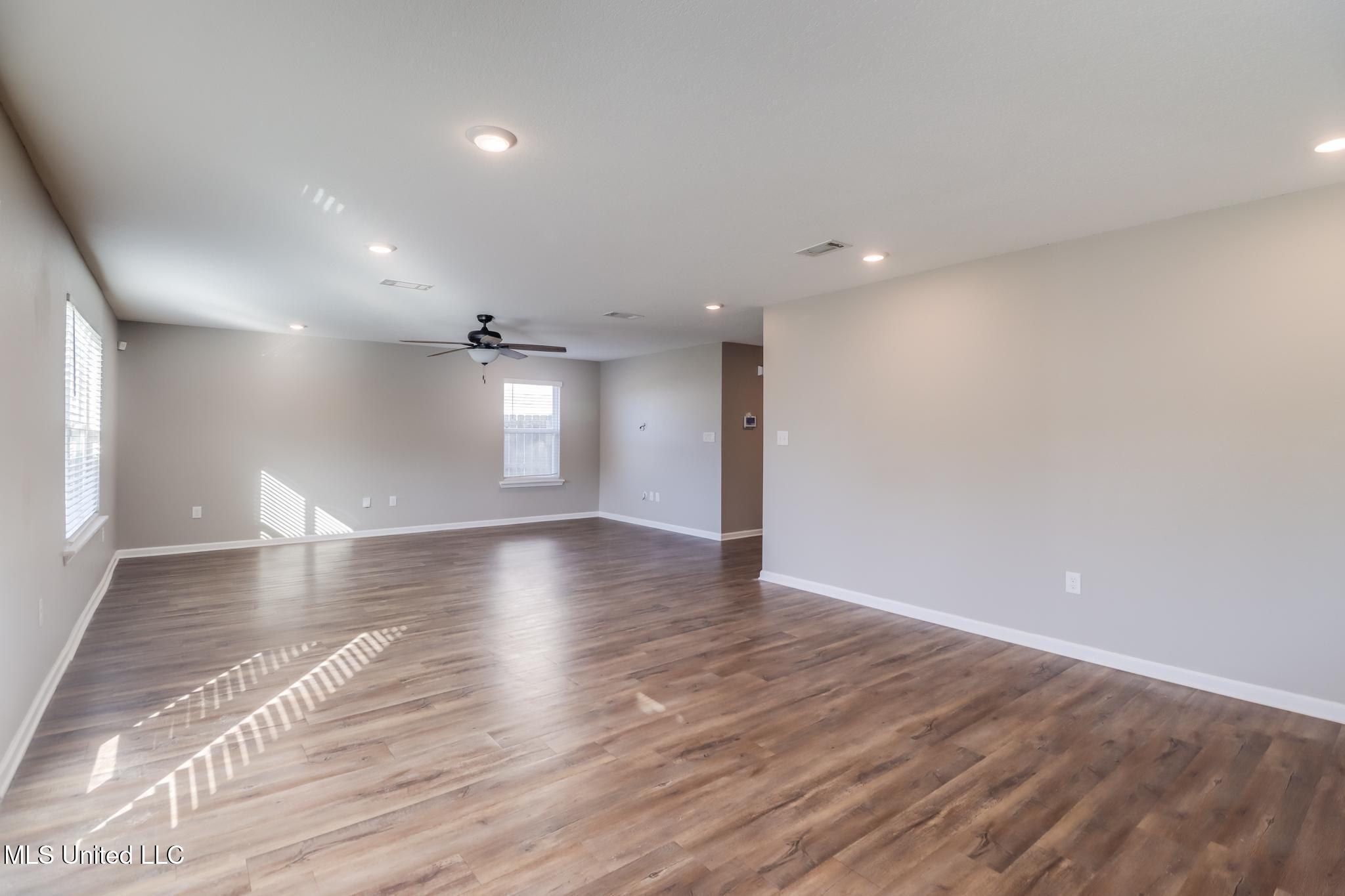536 W Marigold Drive, Long Beach, Mississippi image 9