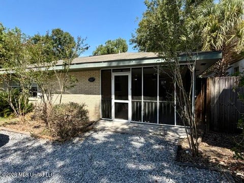 Homes For Rent - 407 St John Street<br/> Bay Saint Louis, MS 39520