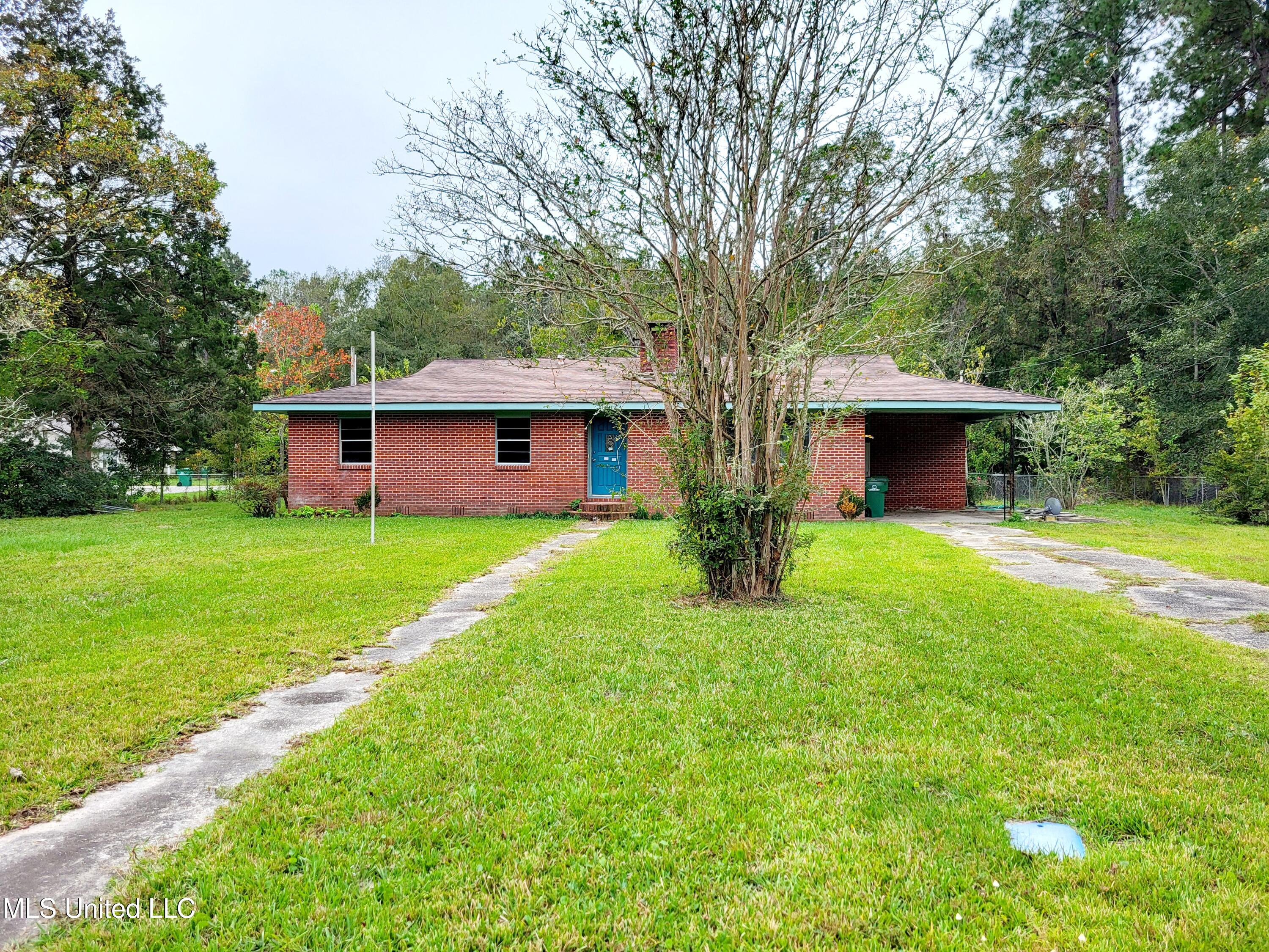 818 Cedar Grove Avenue, Picayune, Mississippi image 1