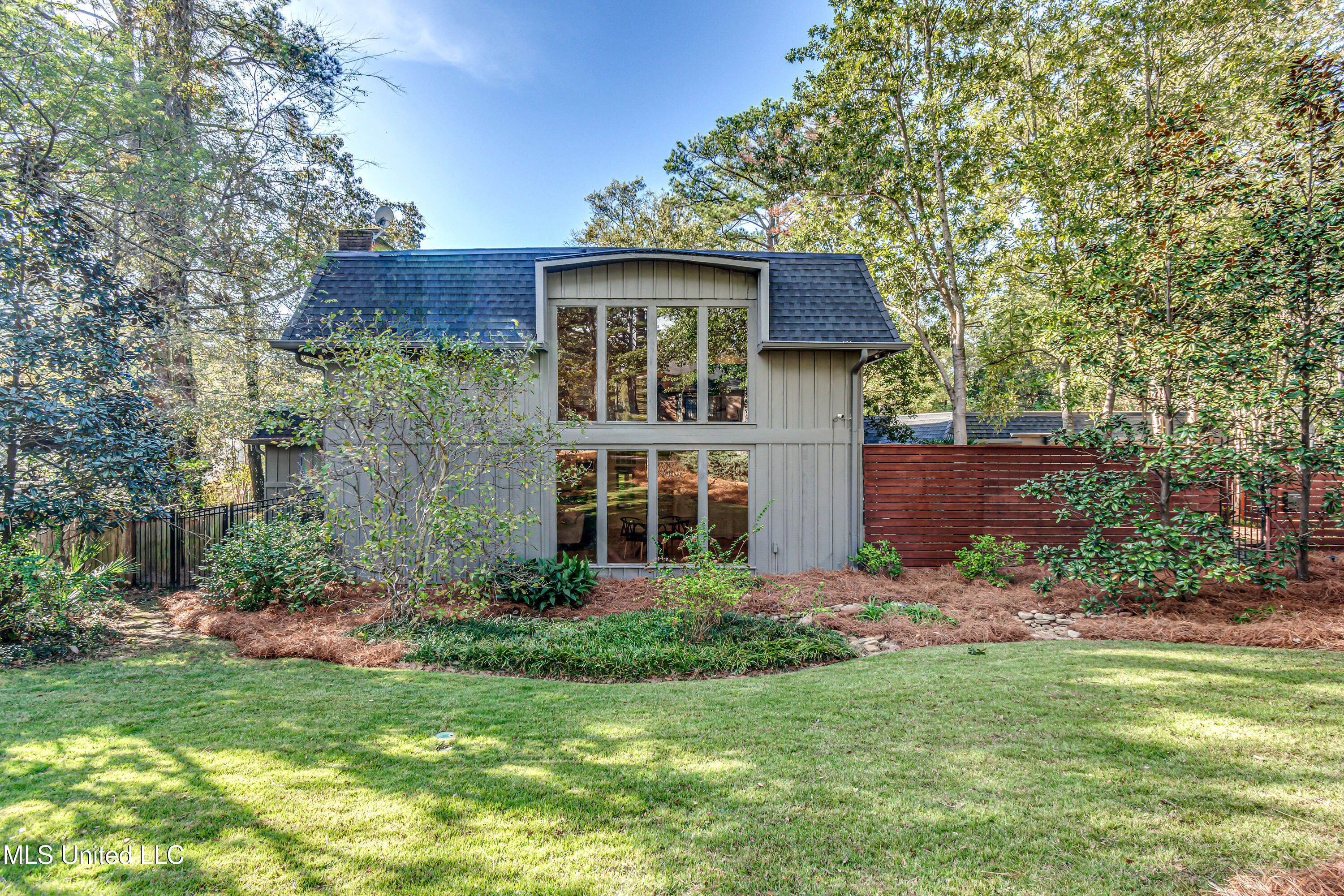 4053 Eastwood Place, Jackson, Mississippi image 1