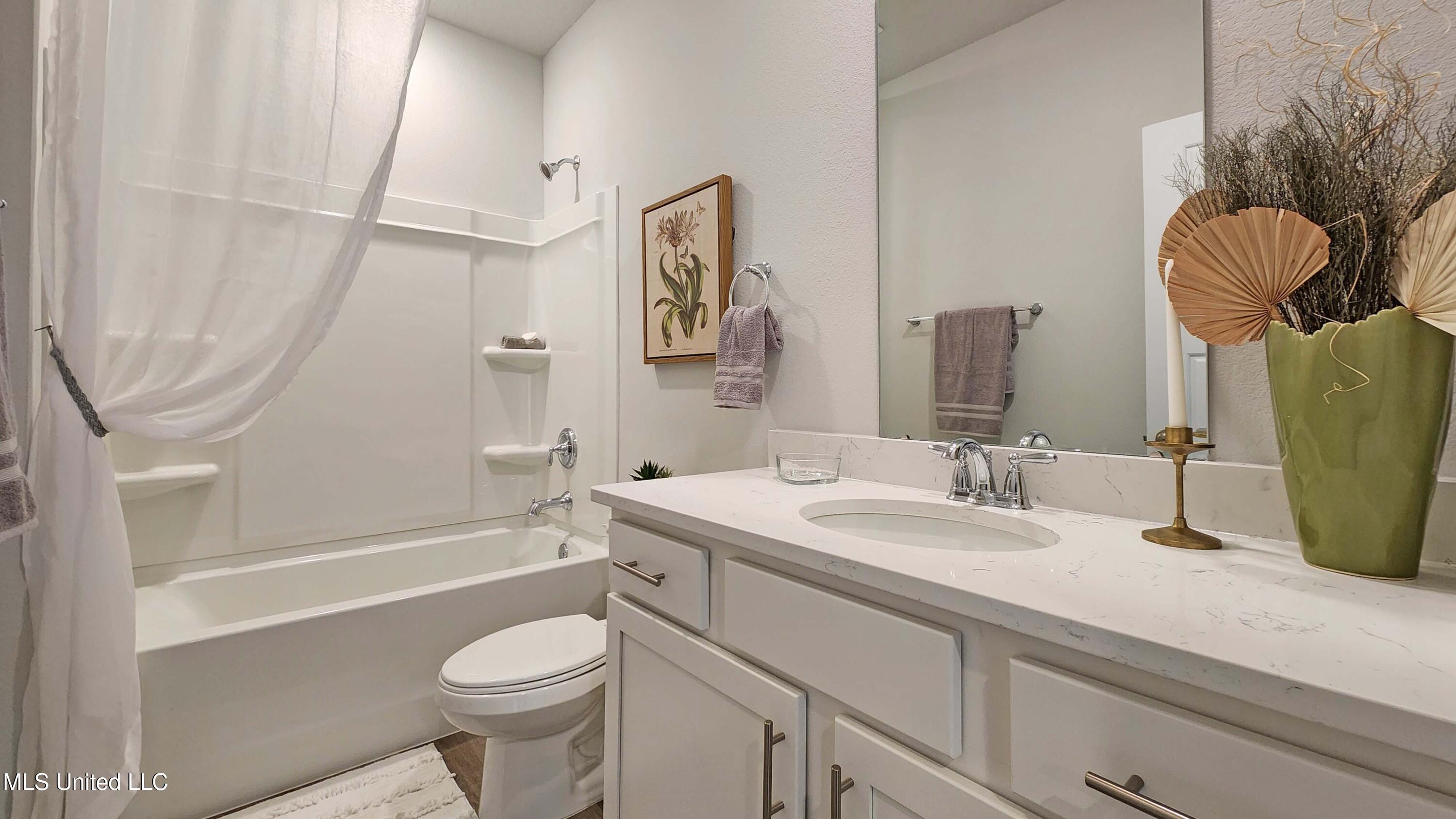 17093 River Hills Drive, Gulfport, Mississippi image 10