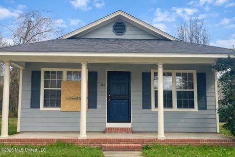 Homes For Sale - 1442 Wood Street<br/> Jackson, MS 39203