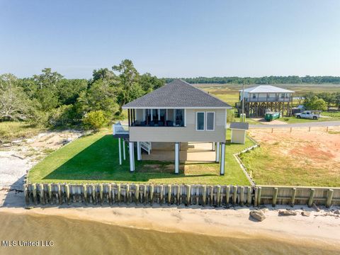 Single Family Residence in Ocean Springs MS 6705 Belle Fontaine Drive.jpg