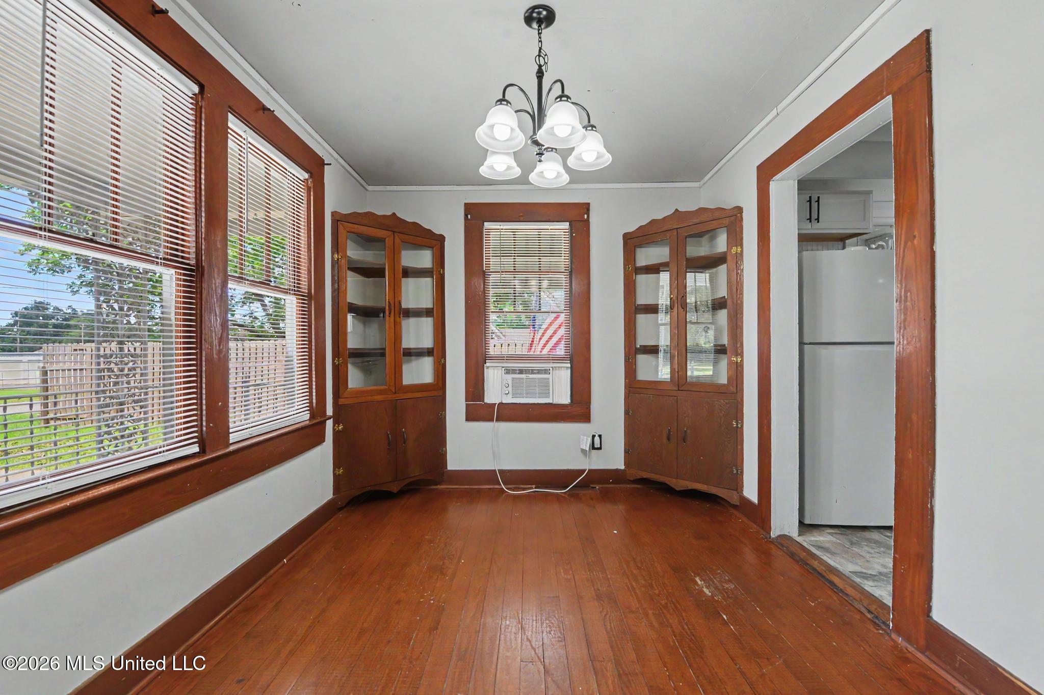388 Oak Street