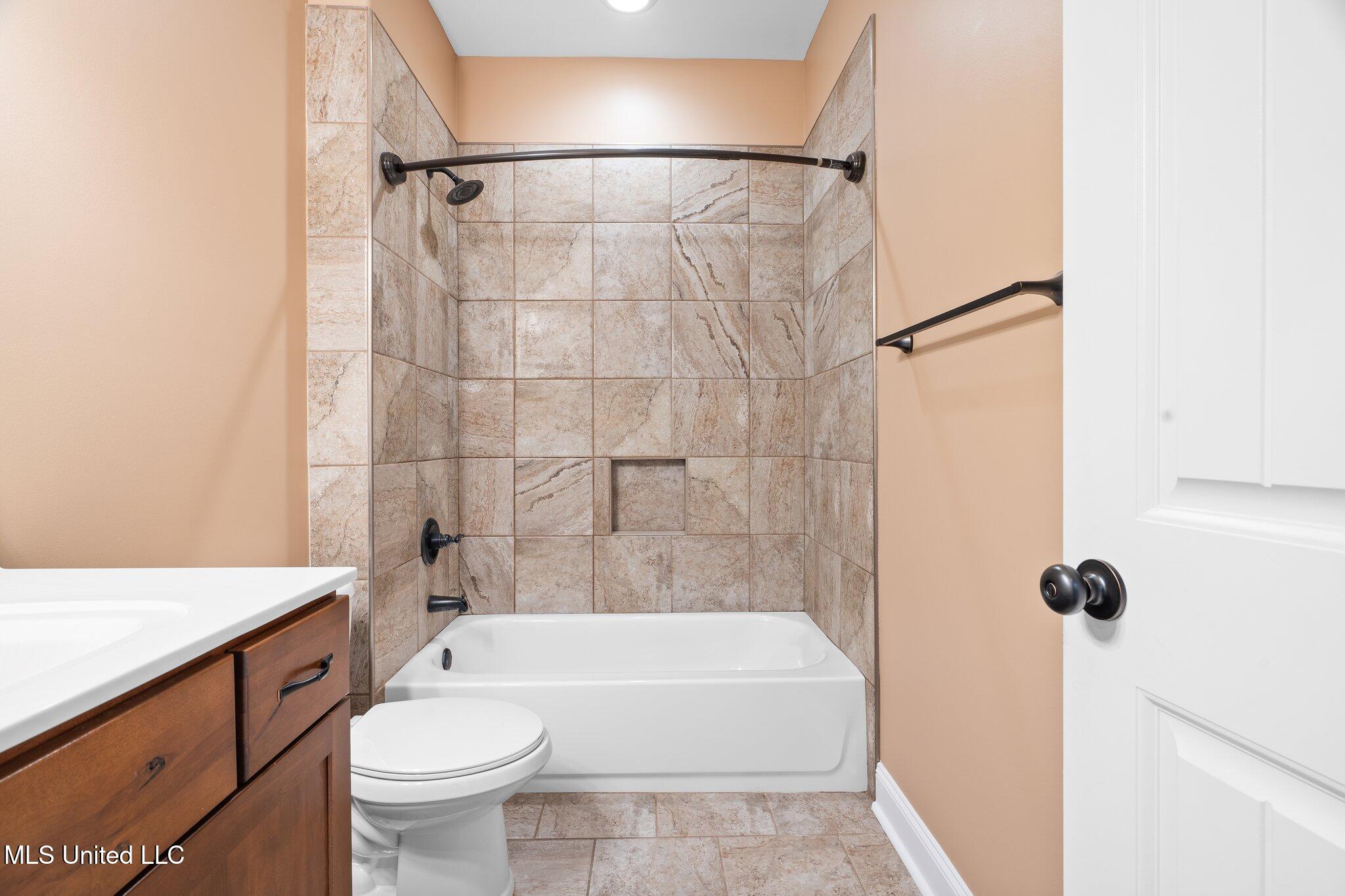 650 Bouldercrest Drive, Southaven, Mississippi image 38