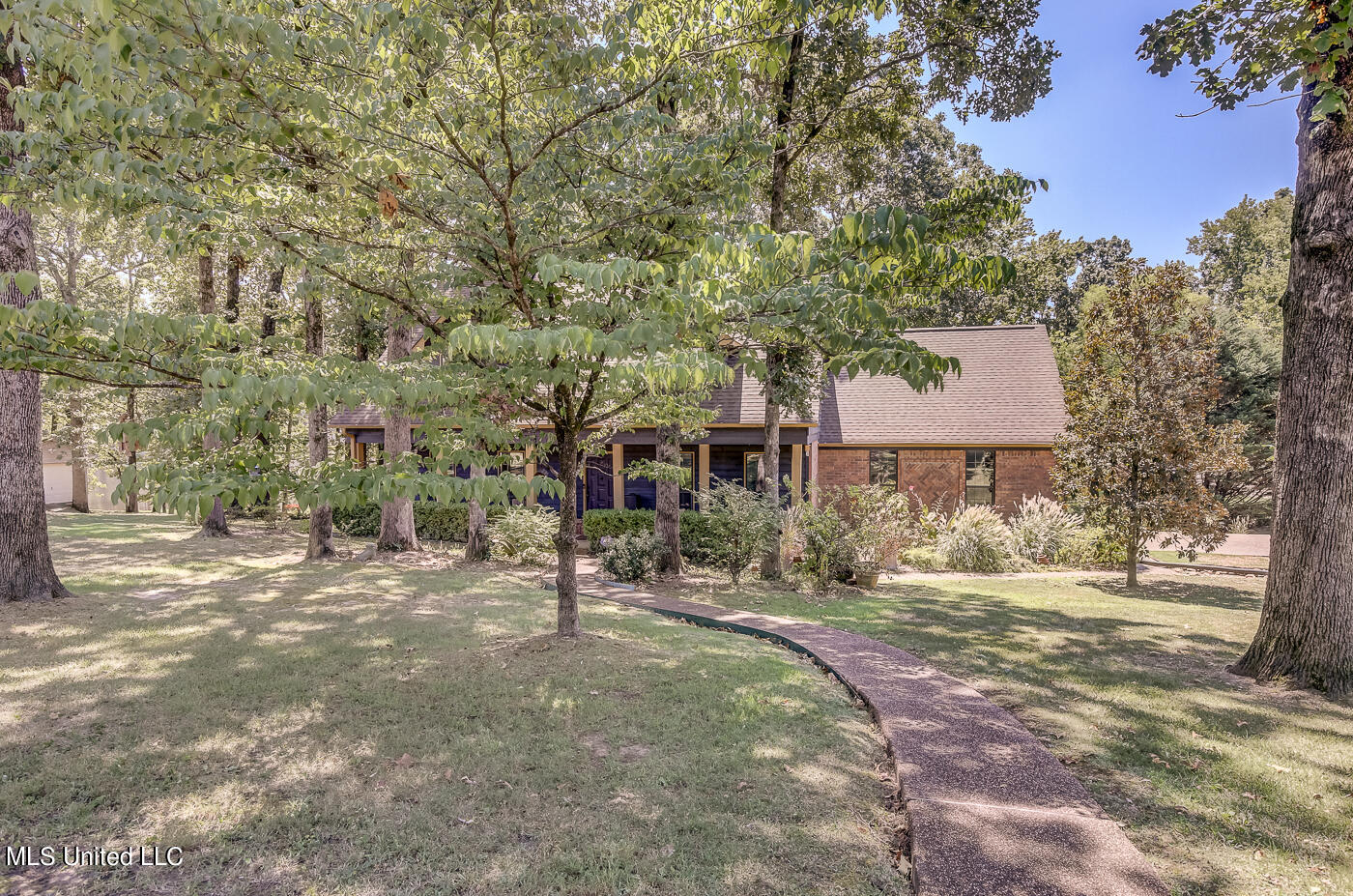 4061 Crystal Court, Nesbit, Mississippi image 3