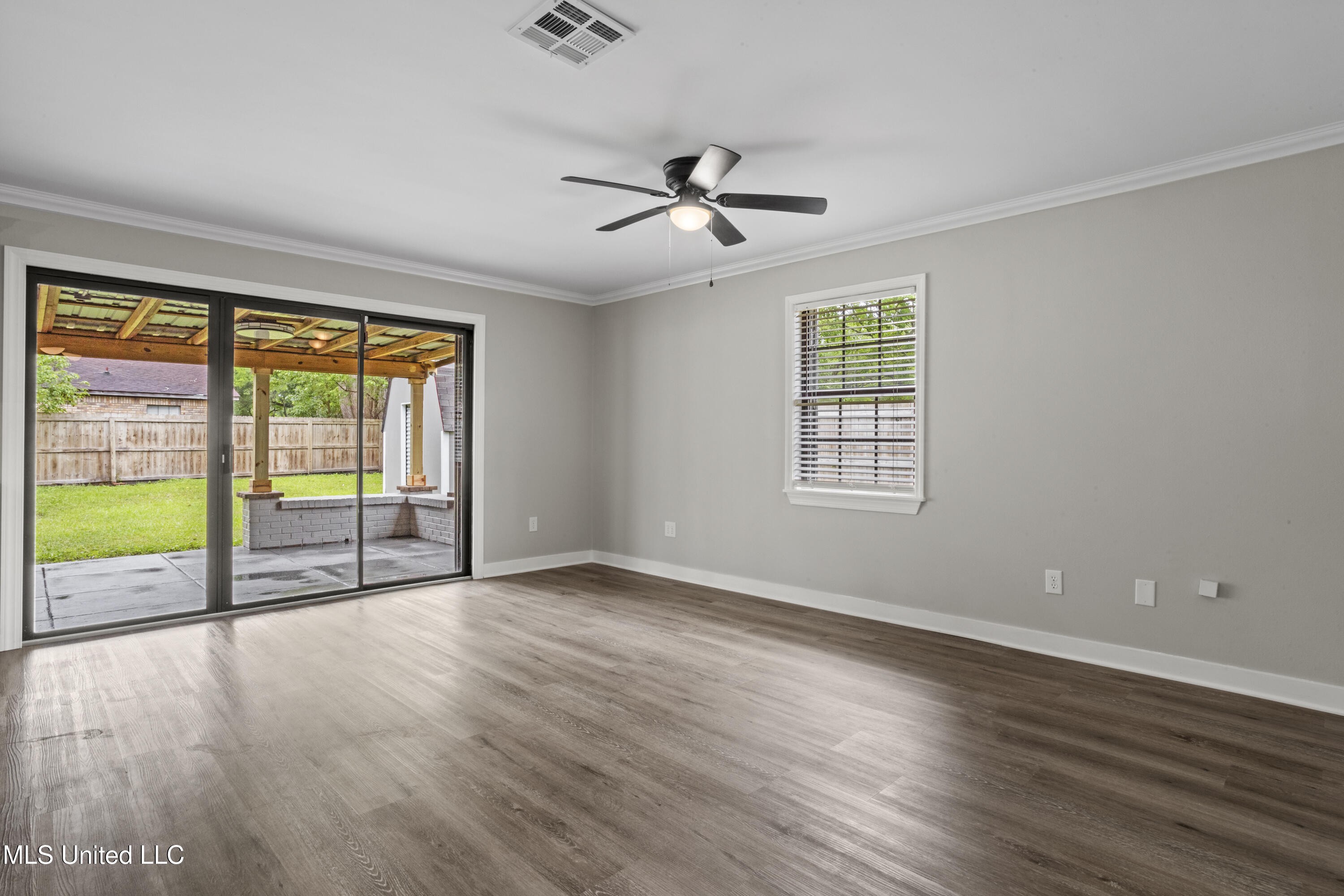 2604 Fernwood Street, Pascagoula, Mississippi image 5