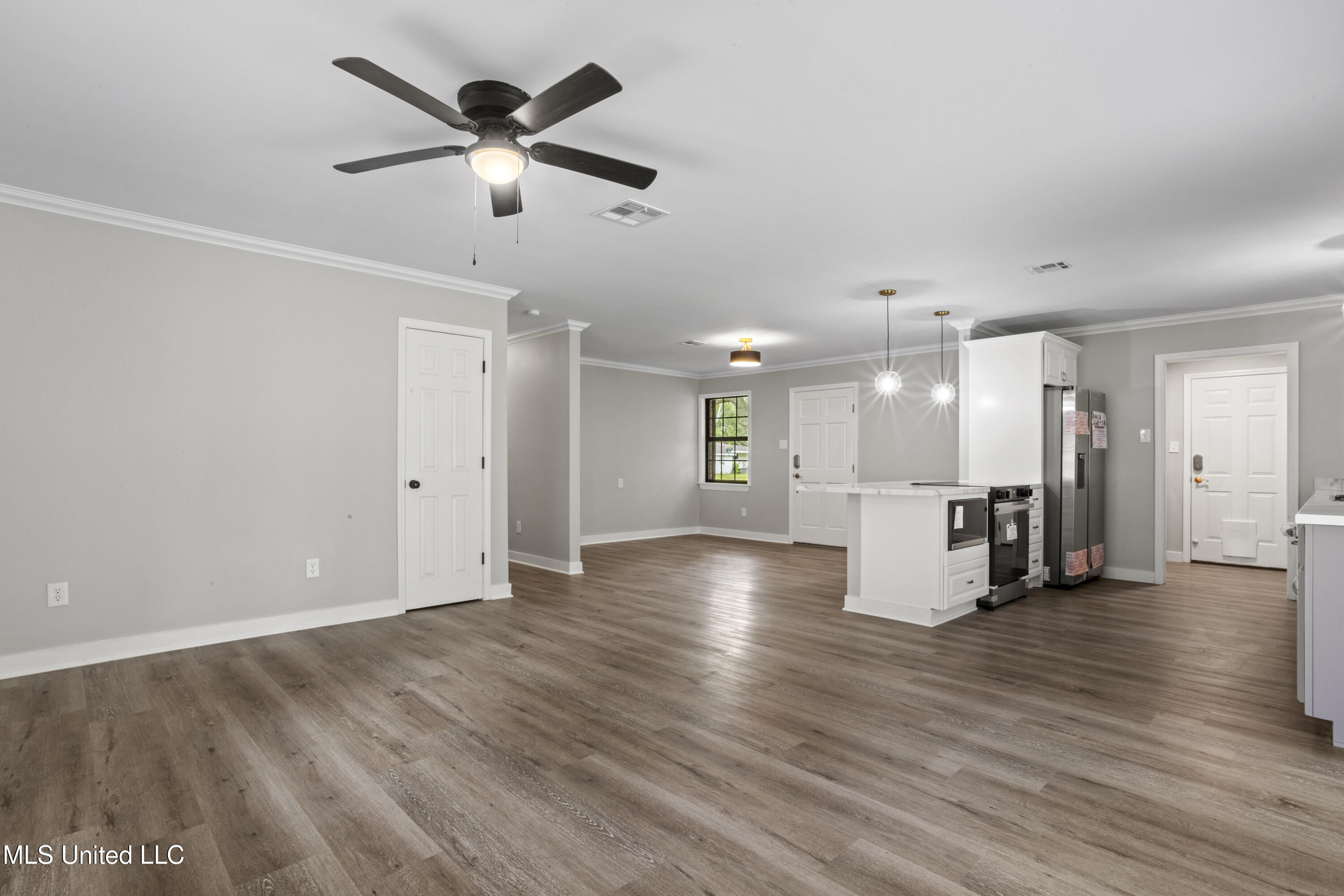 2604 Fernwood Street, Pascagoula, Mississippi image 7