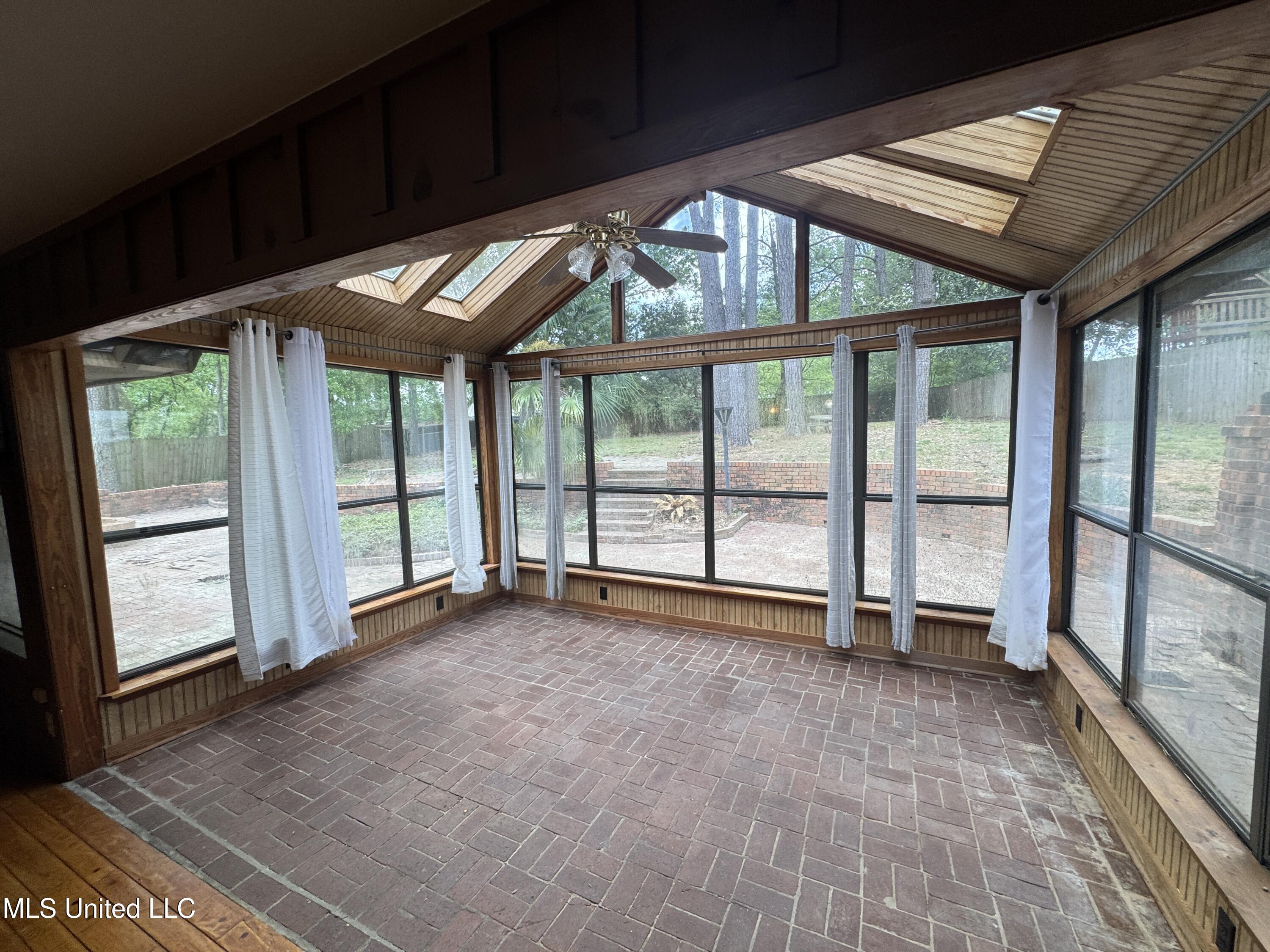 45 Stonegate Drive, Brandon, Mississippi image 4