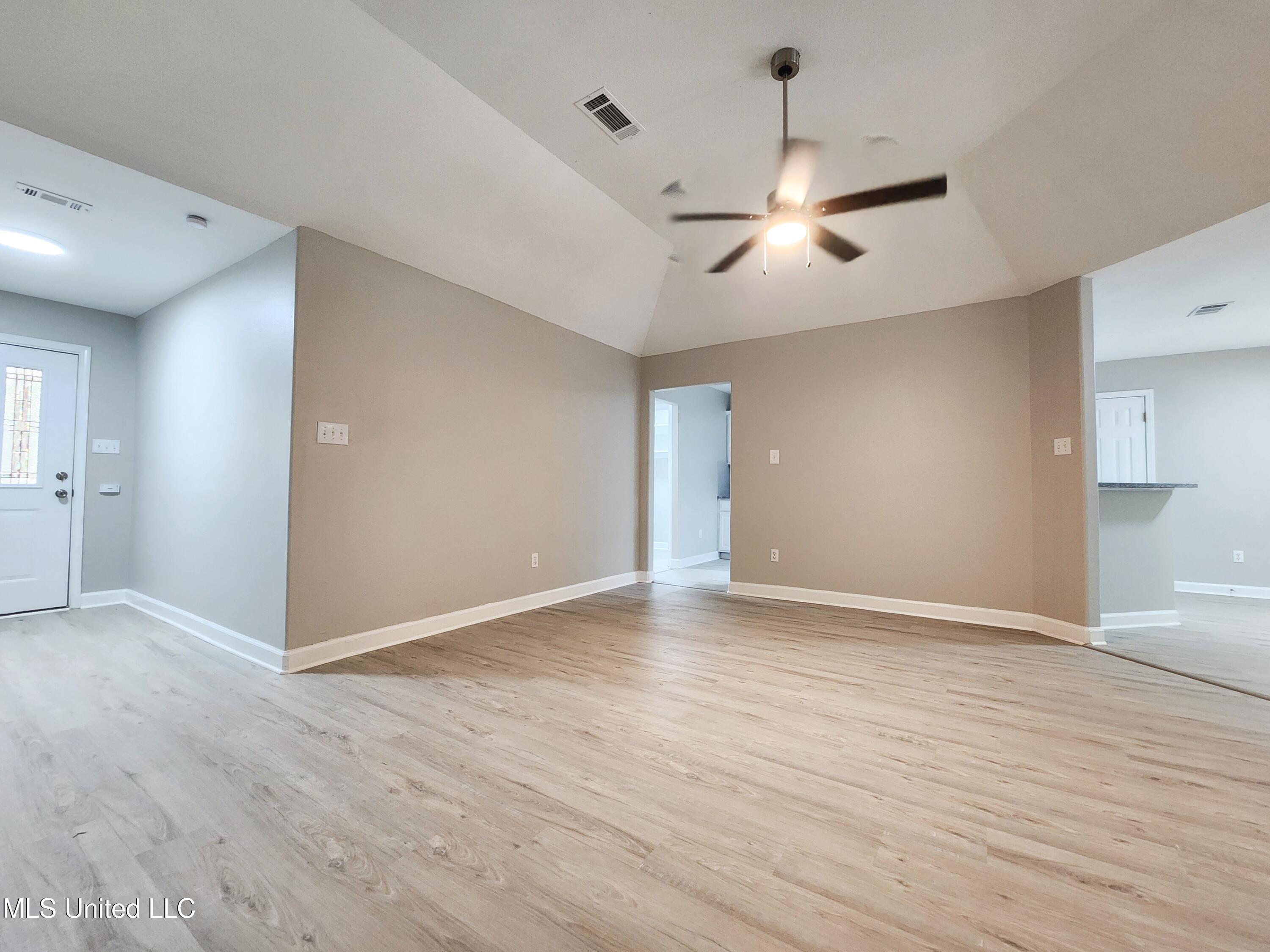 1812 Burnt Oak Drive, Ocean Springs, Mississippi image 12