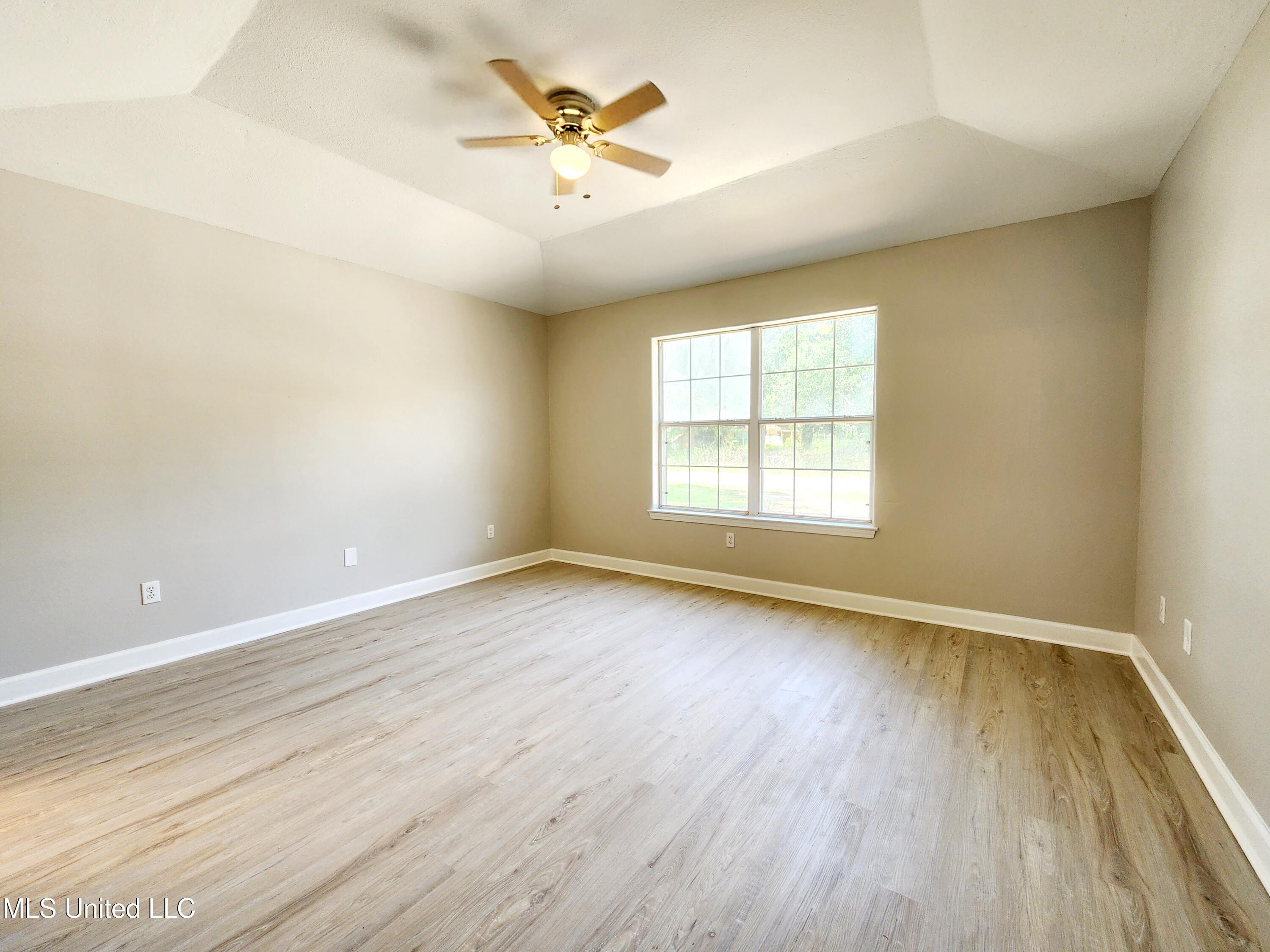 1812 Burnt Oak Drive, Ocean Springs, Mississippi image 19