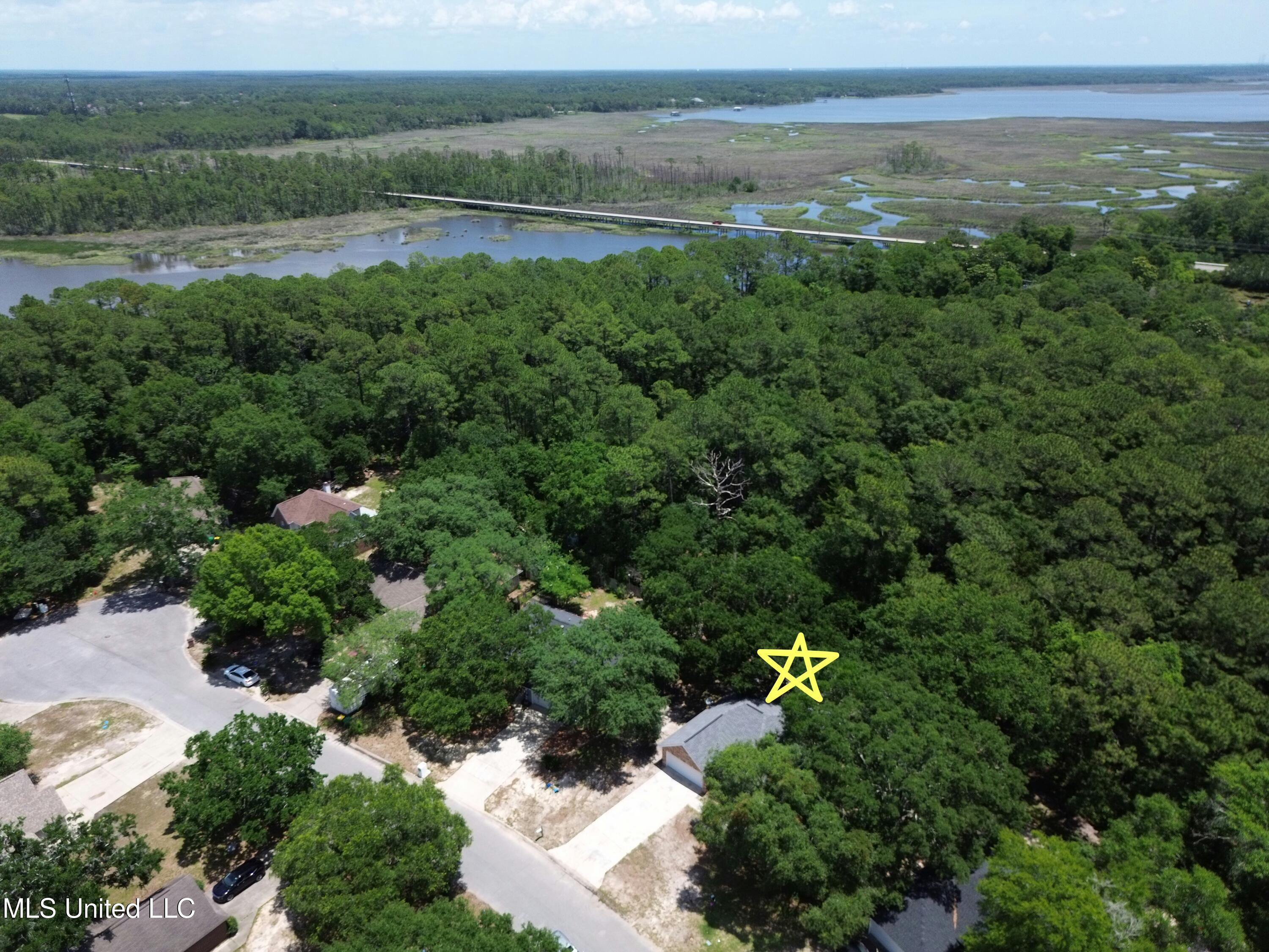 1812 Burnt Oak Drive, Ocean Springs, Mississippi image 9