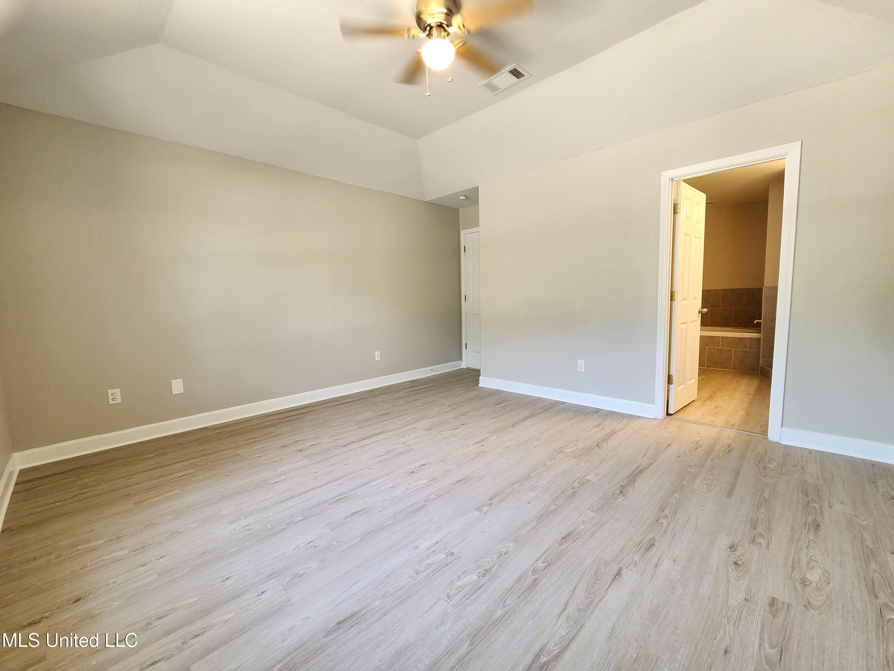 1812 Burnt Oak Drive, Ocean Springs, Mississippi image 20
