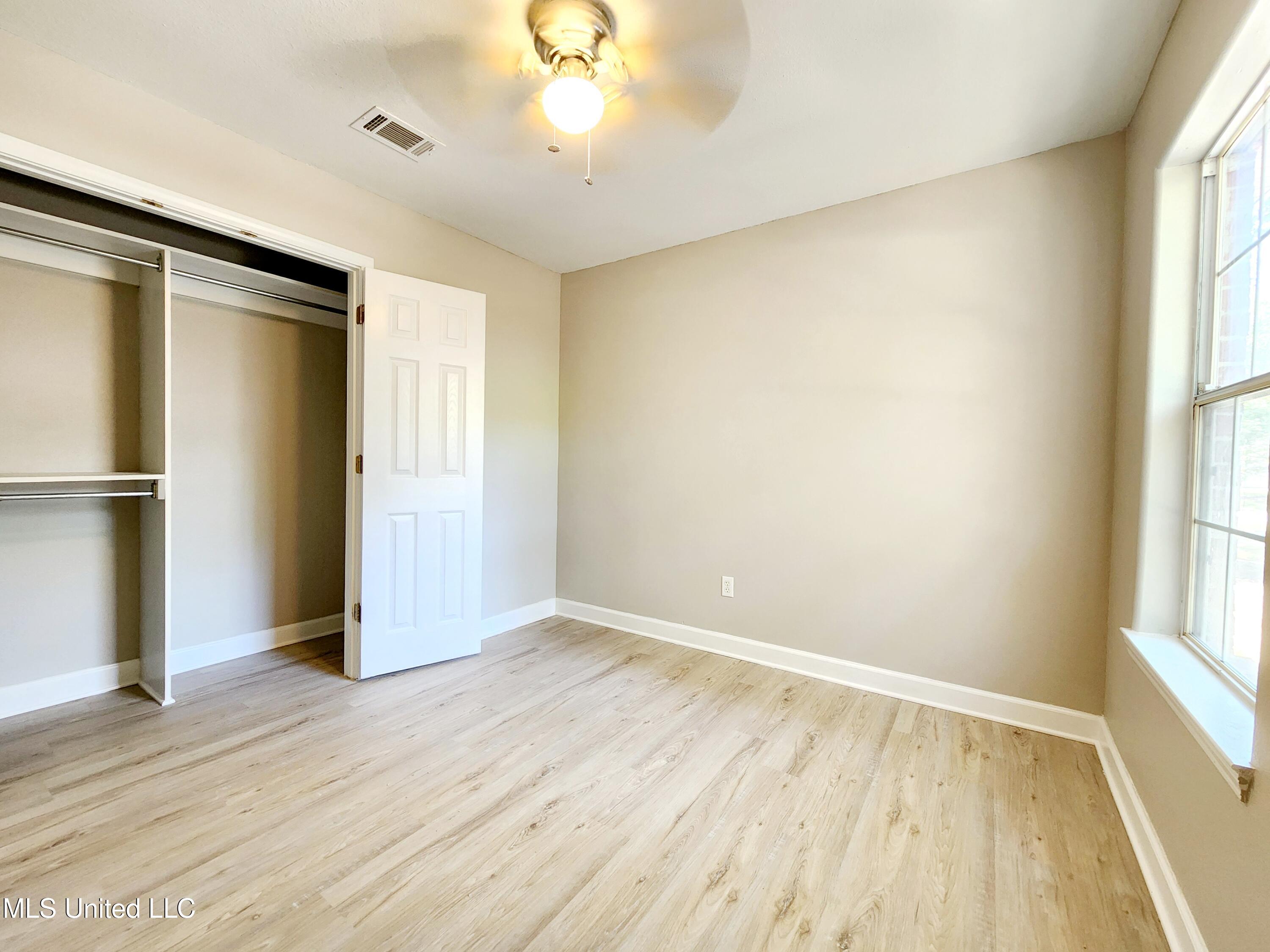 1812 Burnt Oak Drive, Ocean Springs, Mississippi image 26