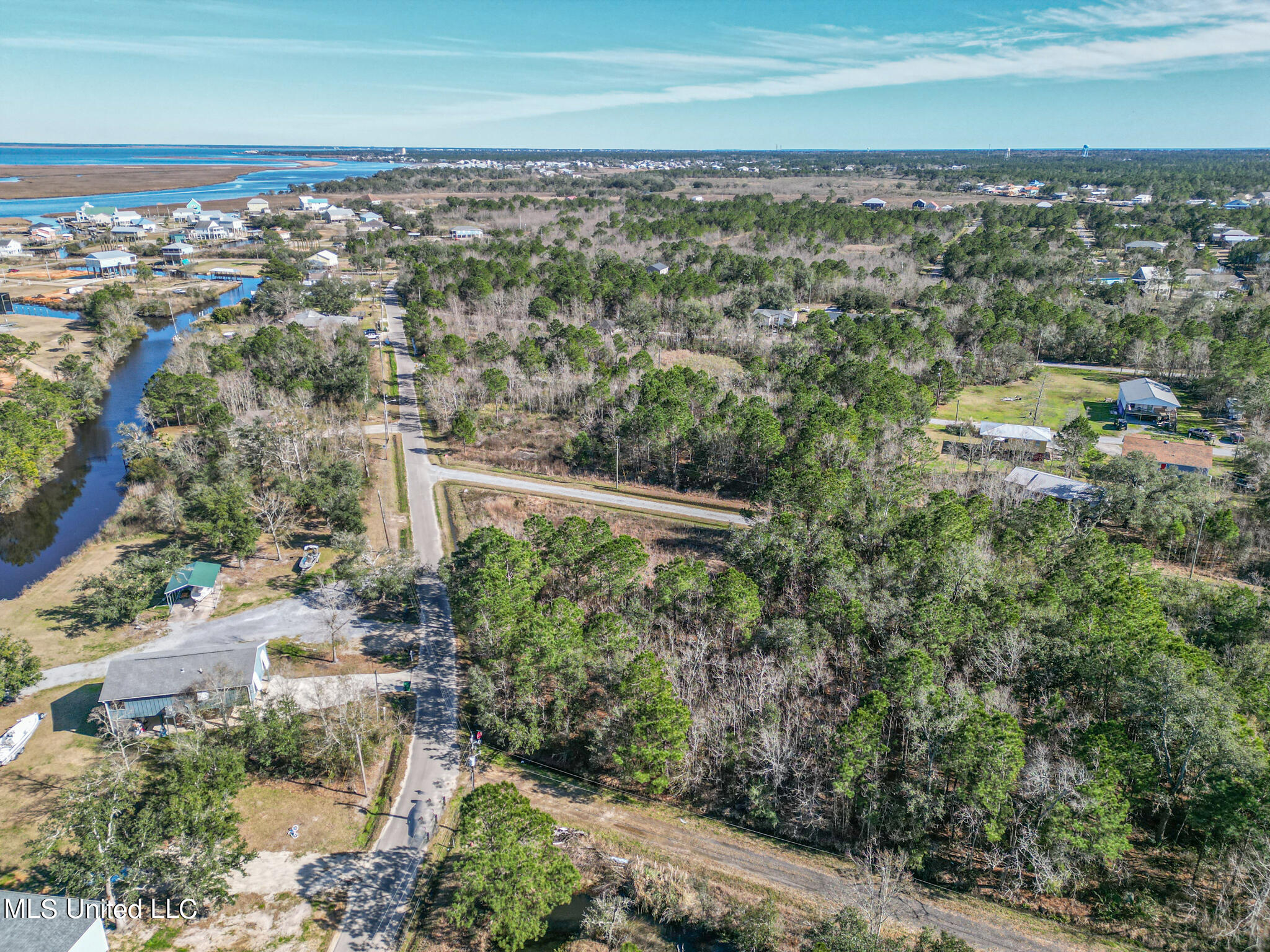 Lot 29 Bayou Drive, Bay Saint Louis, Mississippi image 2