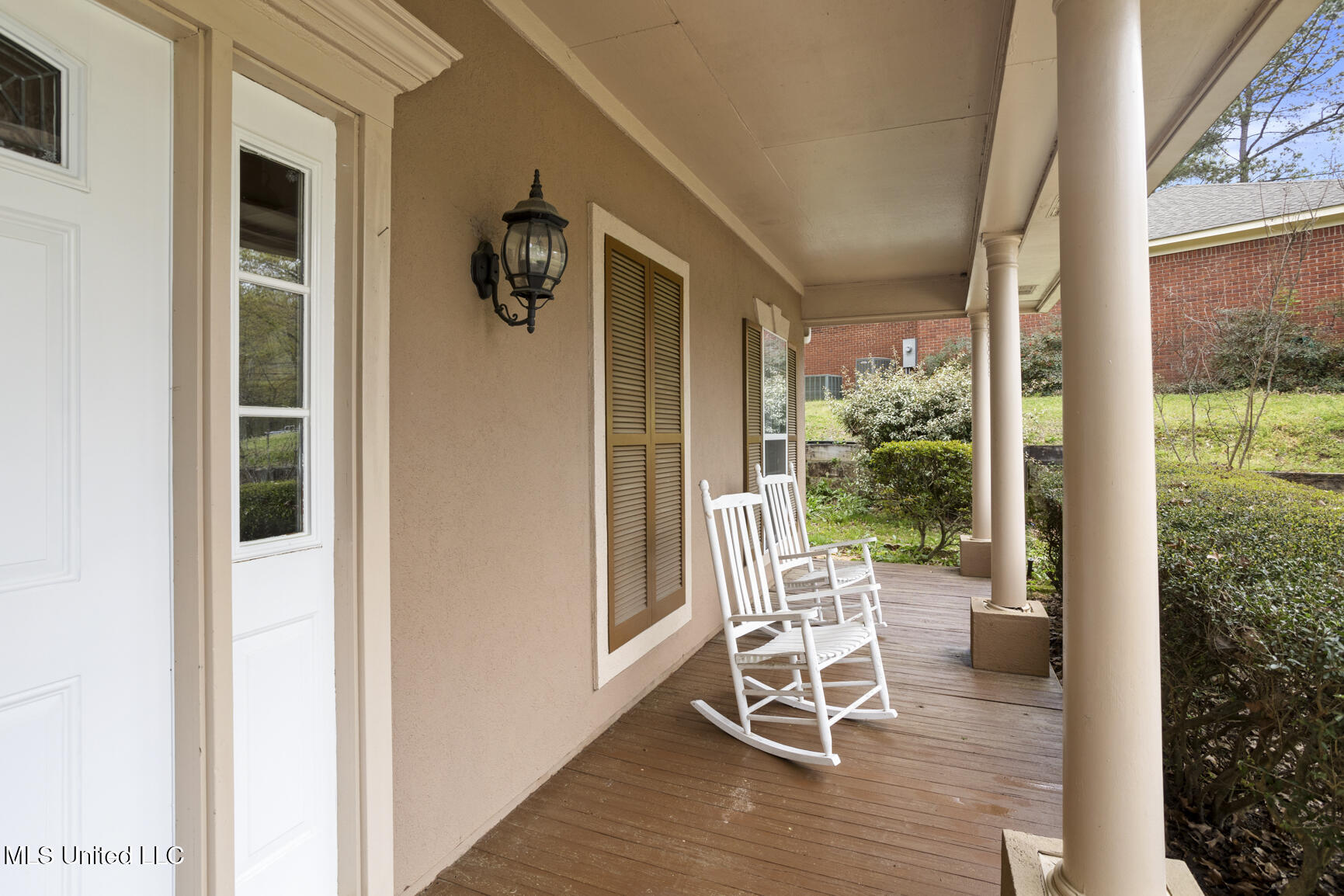 107 Newport Circle, Clinton, Mississippi image 3