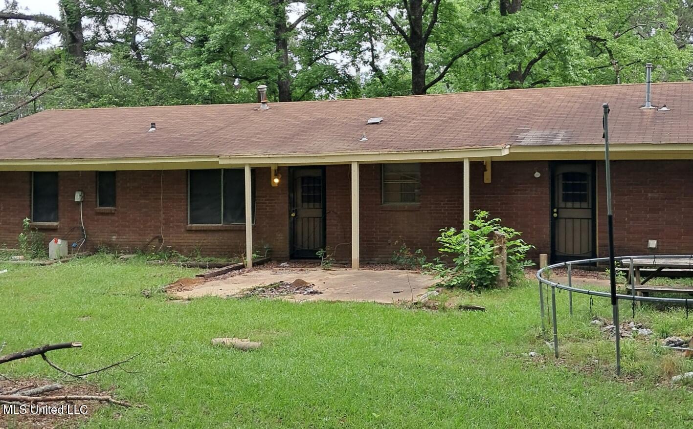 2943 Suncrest Drive, Jackson, Mississippi image 1