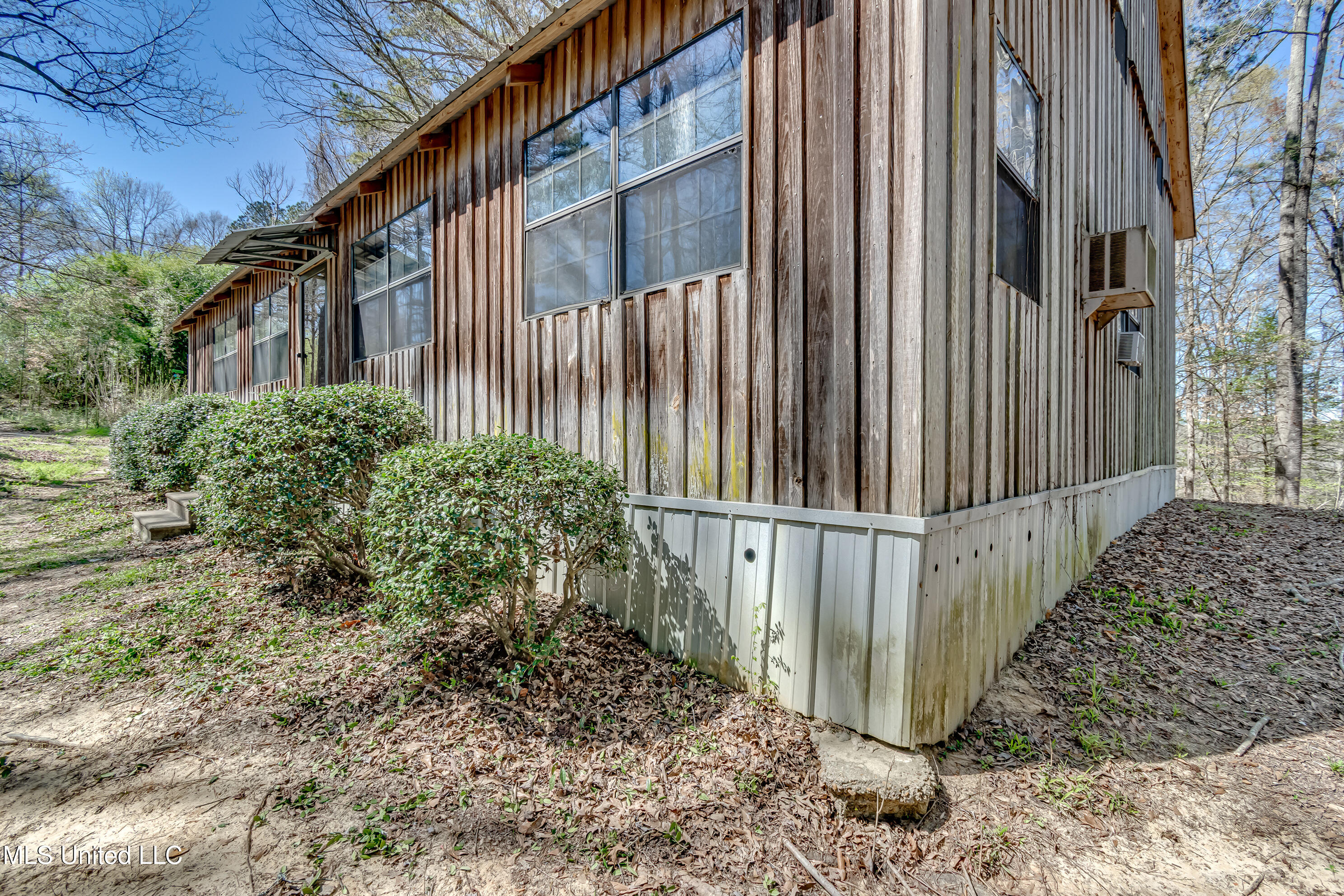 2406 Scr 563, Morton, Mississippi image 6