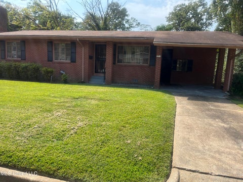 Homes For Sale - 2215 Margaret Walker Alexander Drive<br/> Hinds County, Jackson, MS 39213