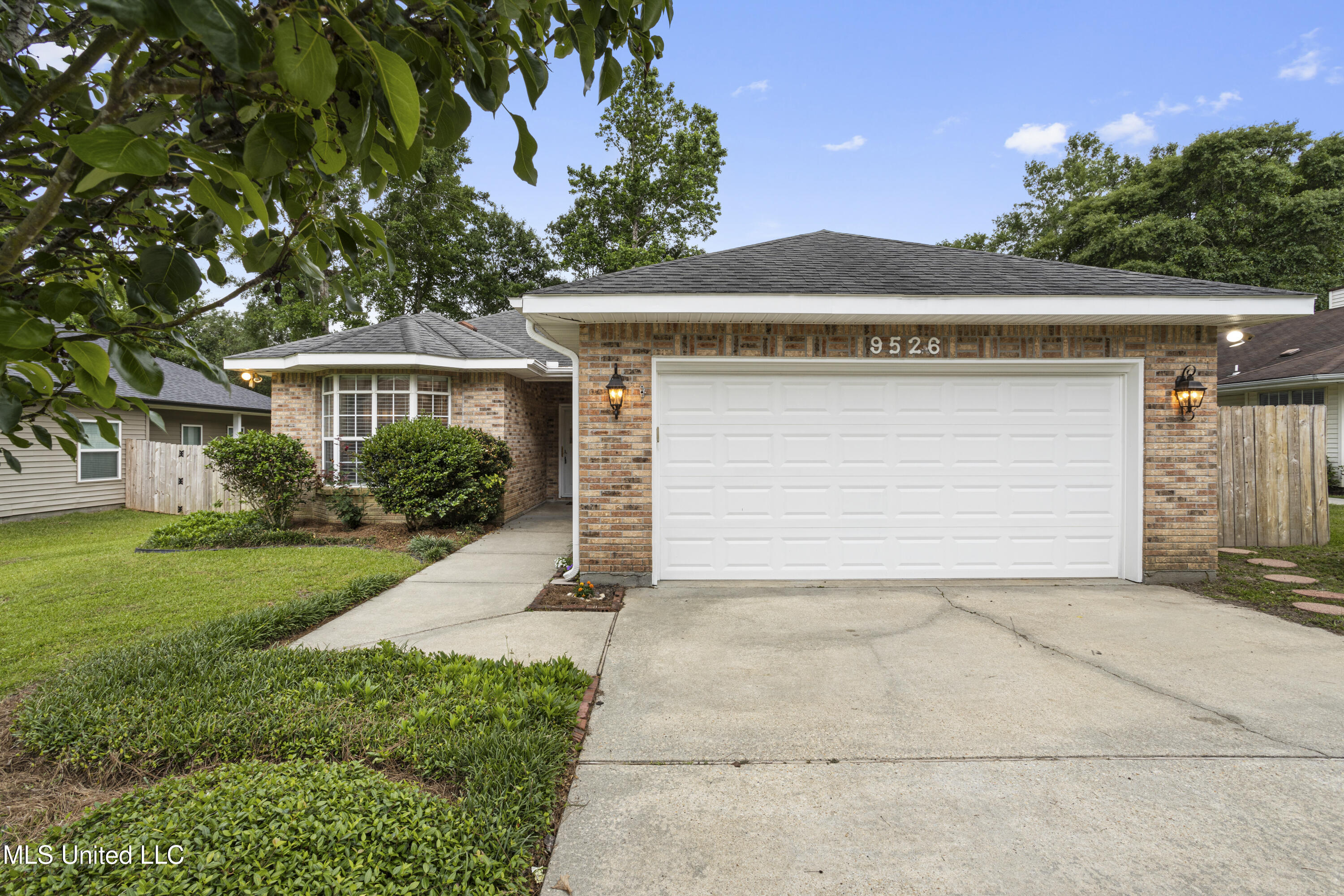 9526 Laa La Place, Diamondhead, Mississippi image 3