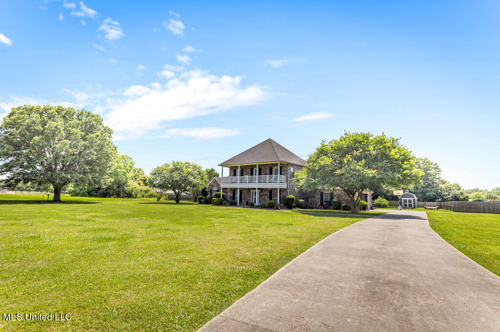 238 Shore Crest Circle, Carriere, Mississippi image 3