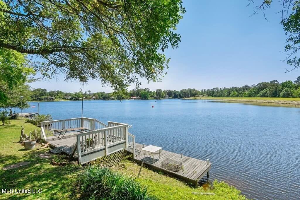 409 W Lakeshore Drive, Carriere, Mississippi image 22