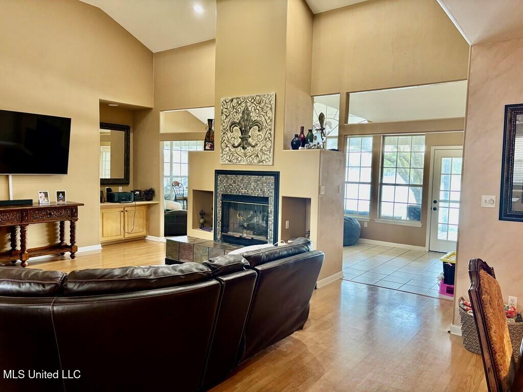 409 W Lakeshore Drive, Carriere, Mississippi image 5